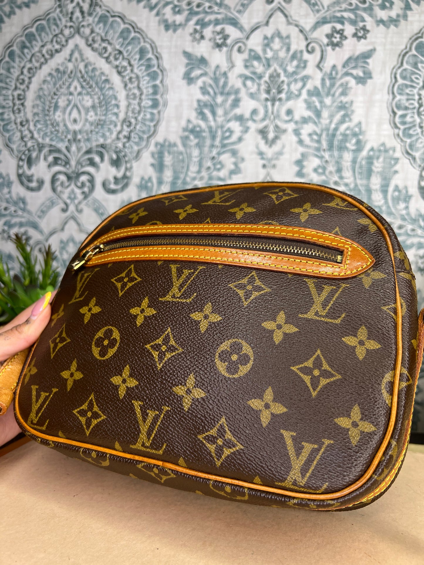 Louis Vuitton Senlis