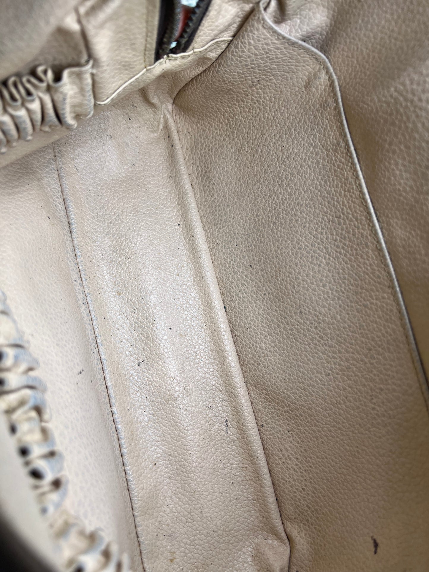 Louis Vuitton Trousse 28