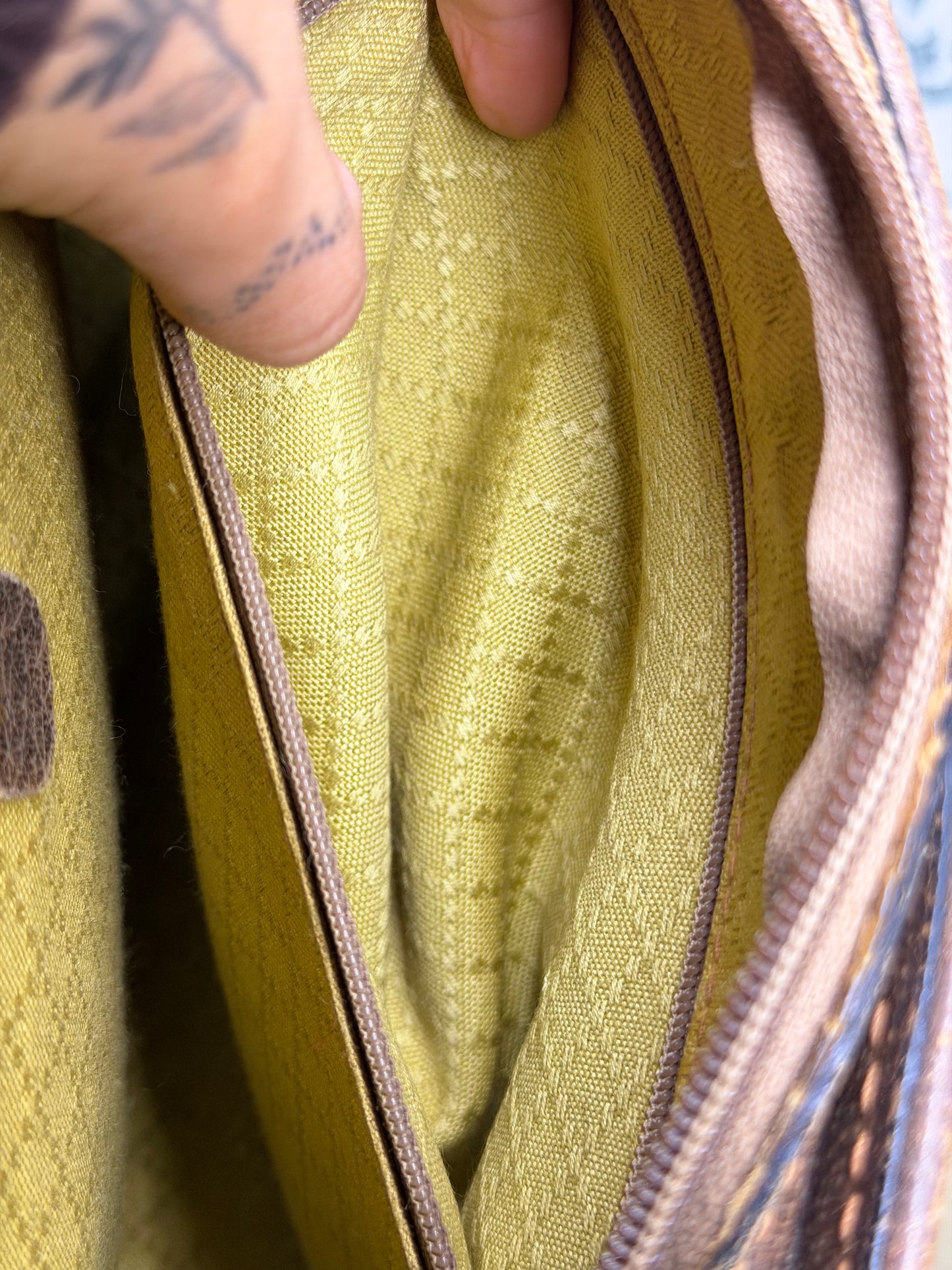 Gucci Supreme Vintage Purse