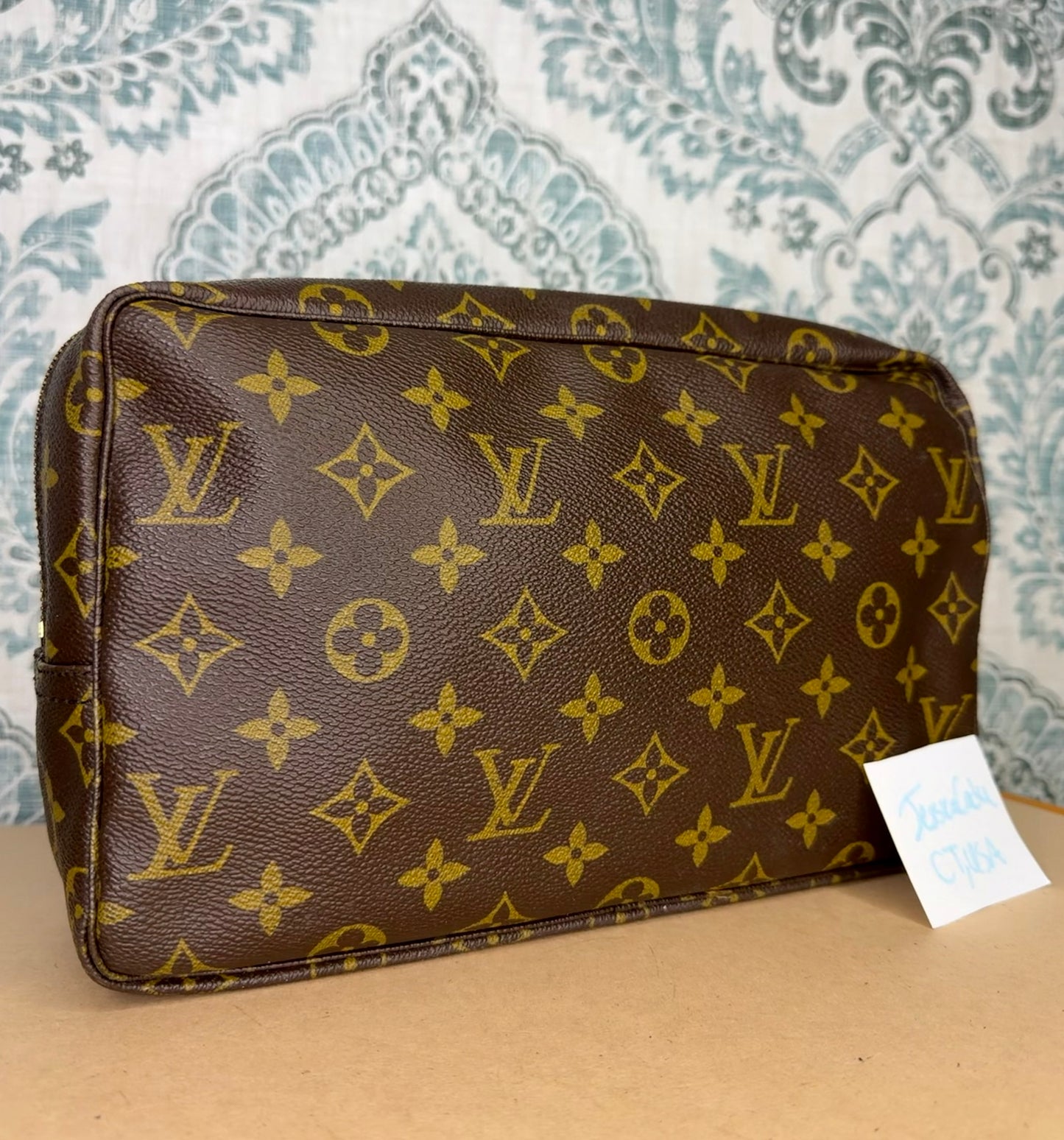 Louis Vuitton Trousse 28