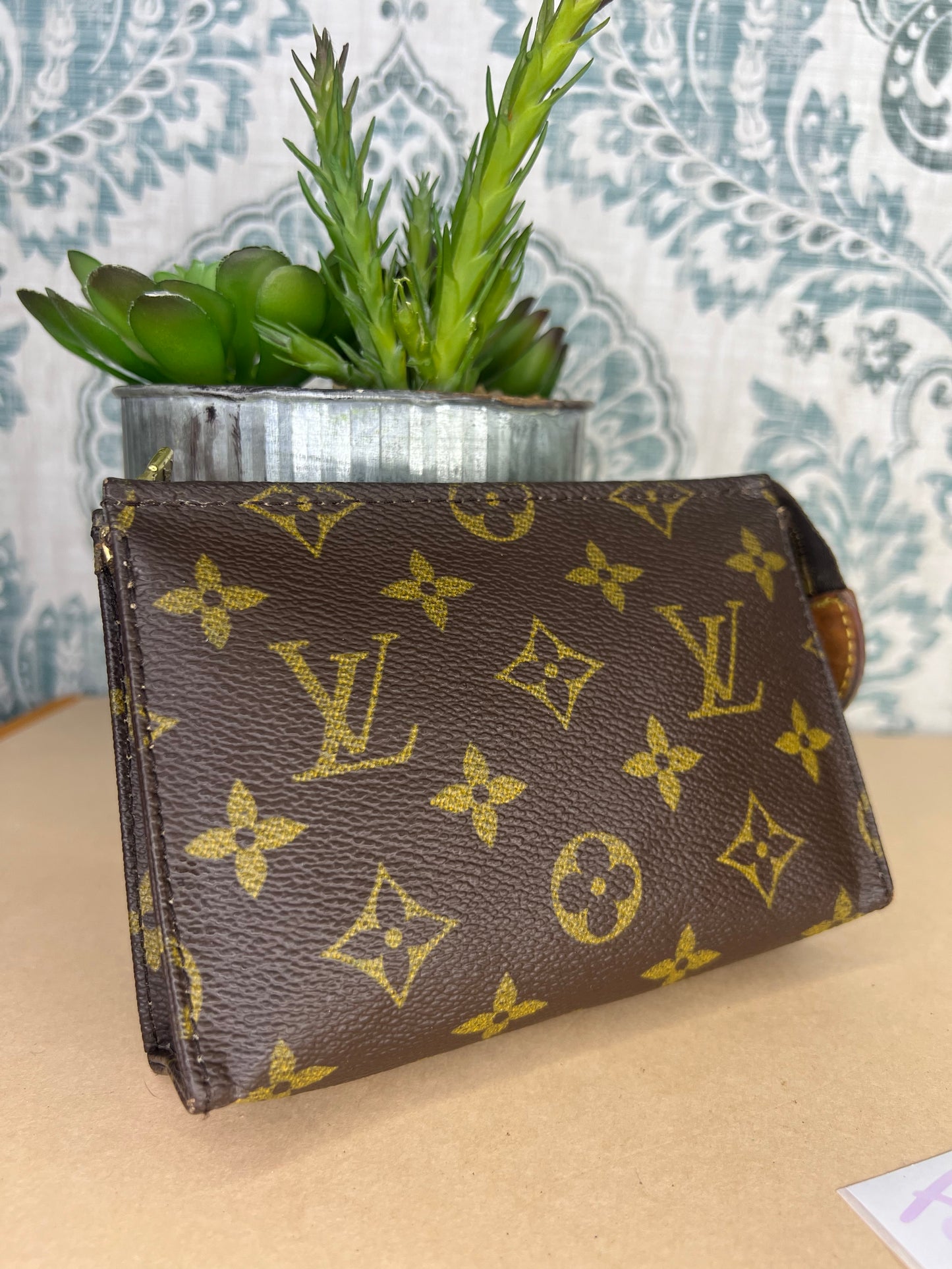 Louis Vuitton Toiletry 15