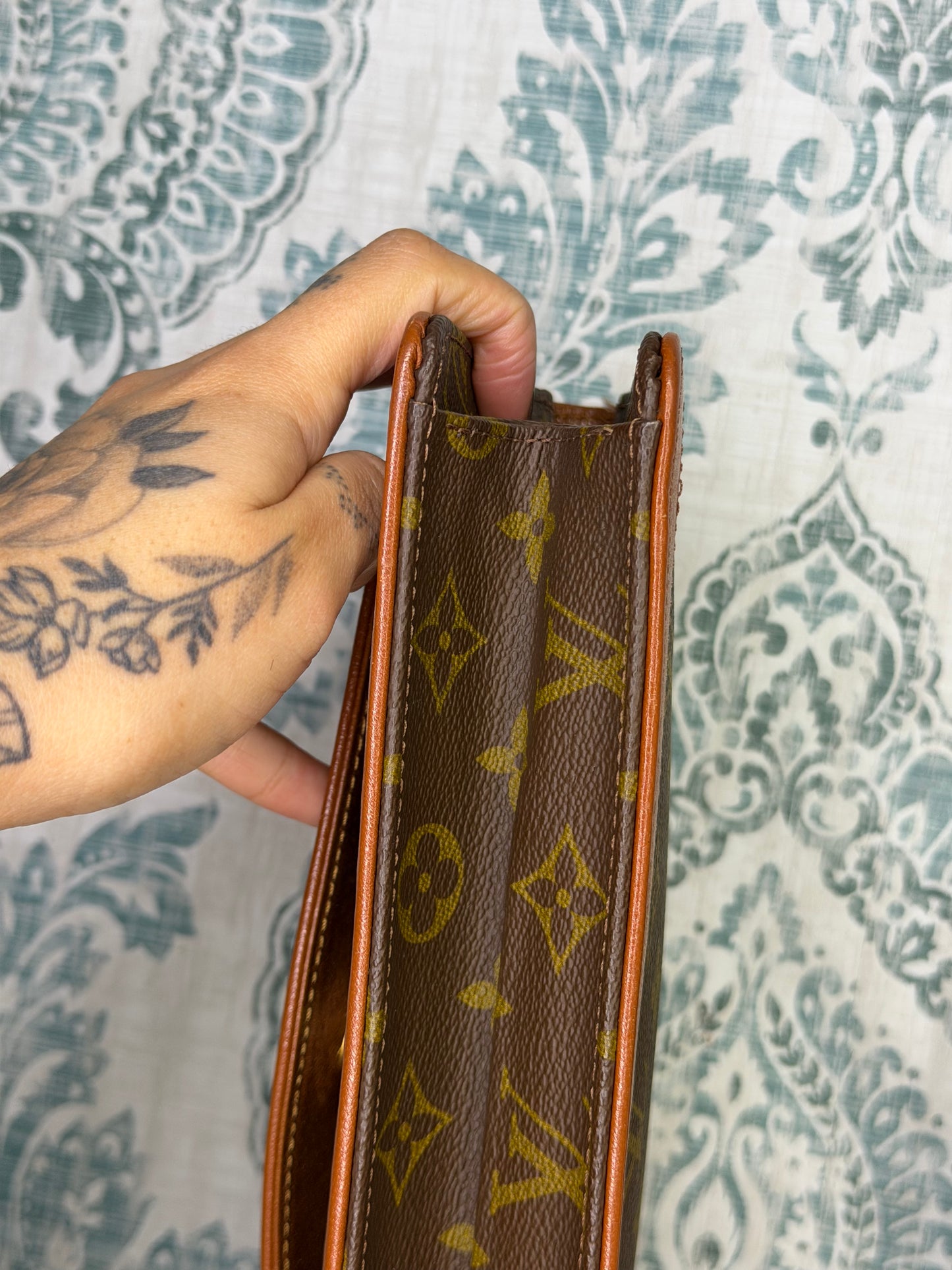 Louis Vuitton Pochette Dame PM Clutch