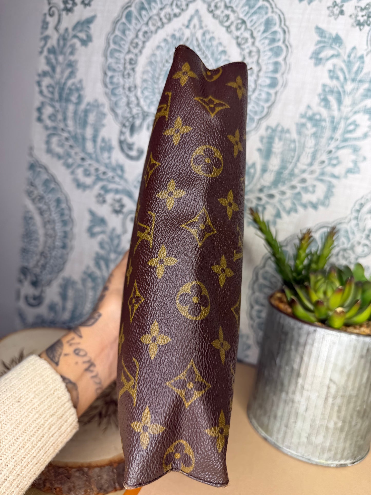 Louis Vuitton Toiletry 26 #3 (needs new zipper)