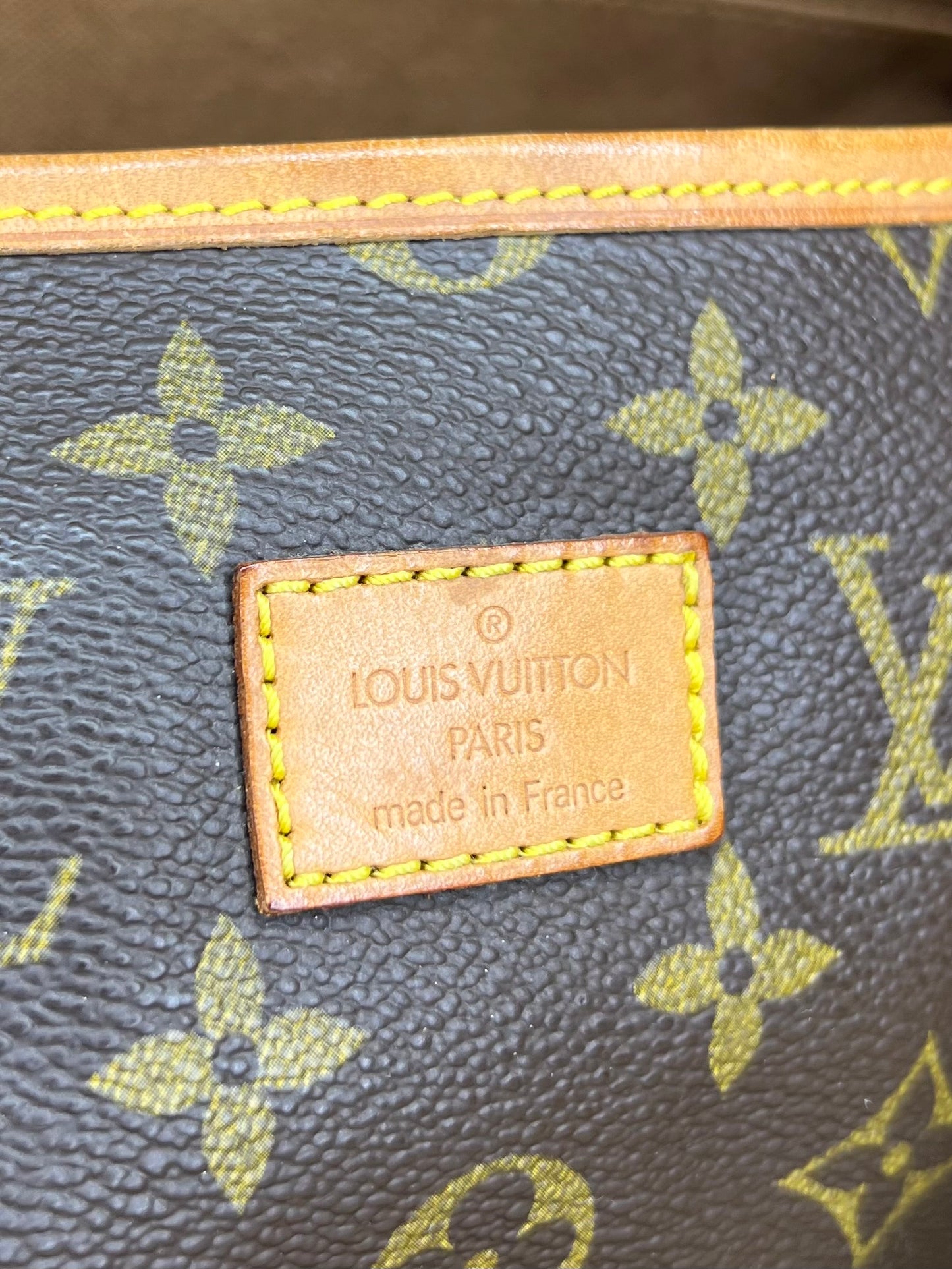 Louis Vuitton Saumur 35