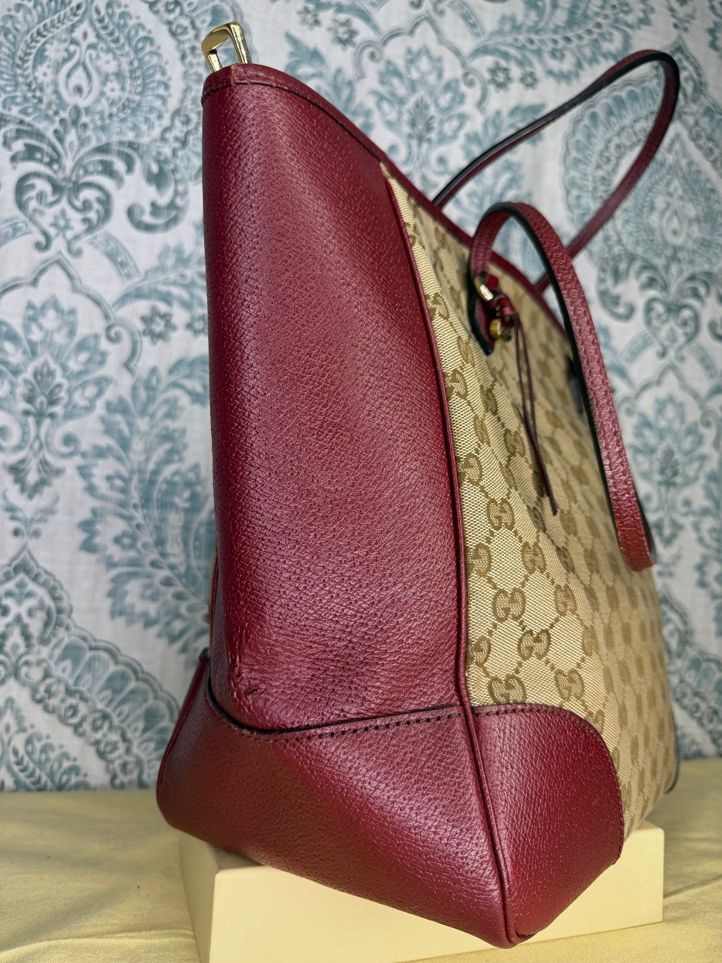 Gucci Medium Bree Zippered Tote