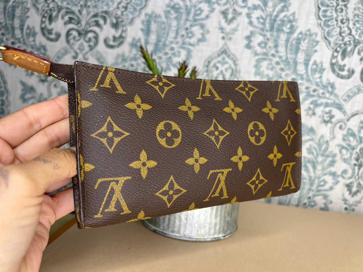 Louis Vuitton Bucket GM Pouch