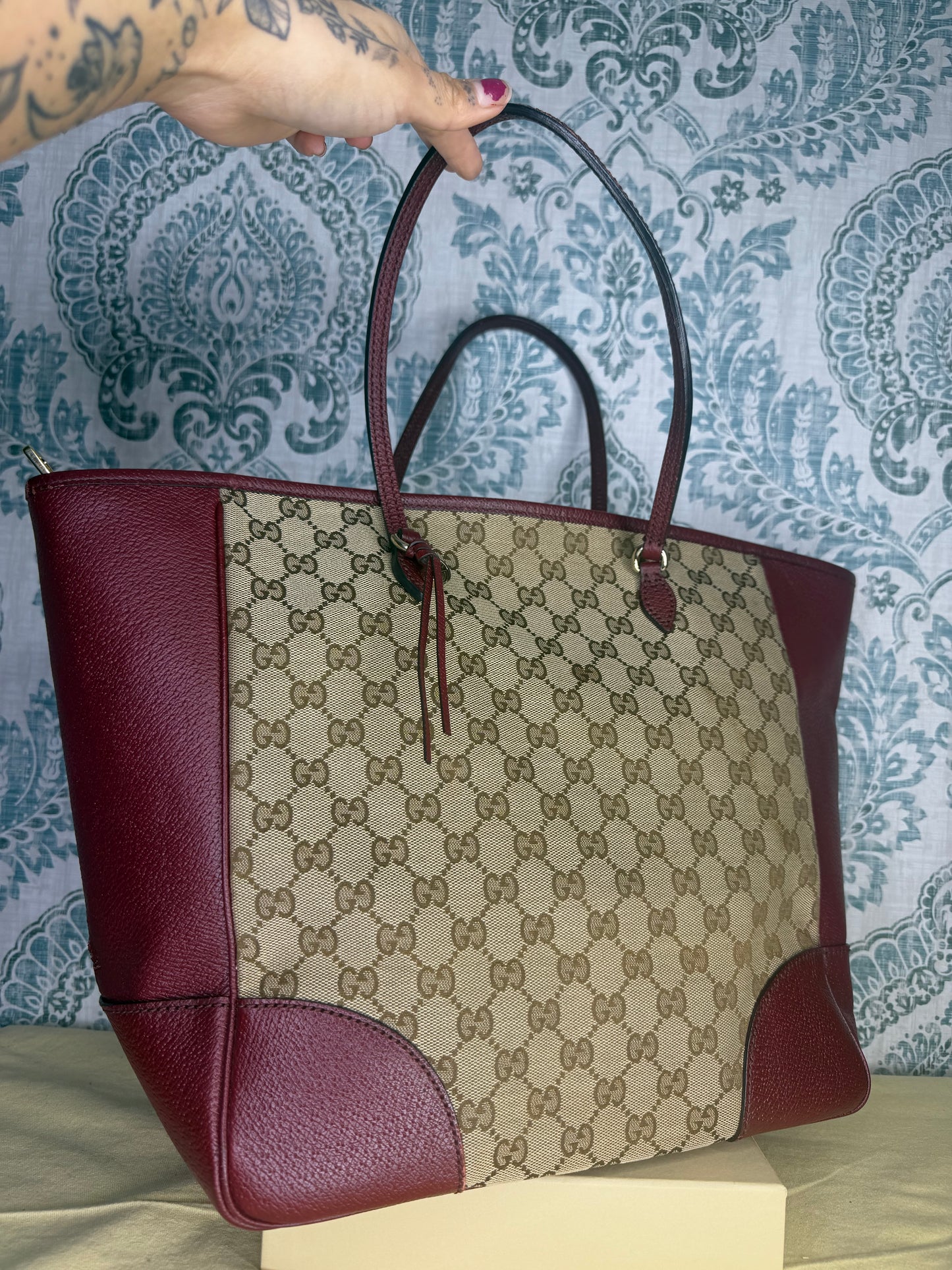 Gucci Medium Bree Zippered Tote