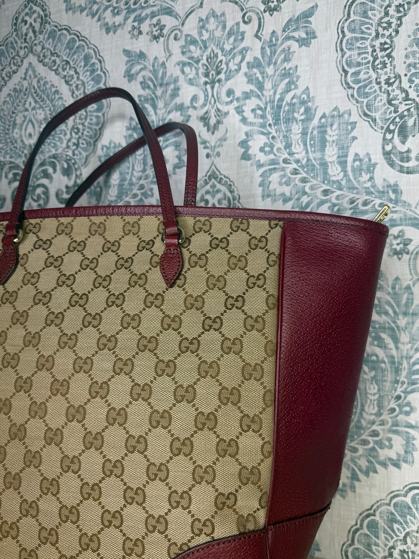 Gucci Medium Bree Zippered Tote