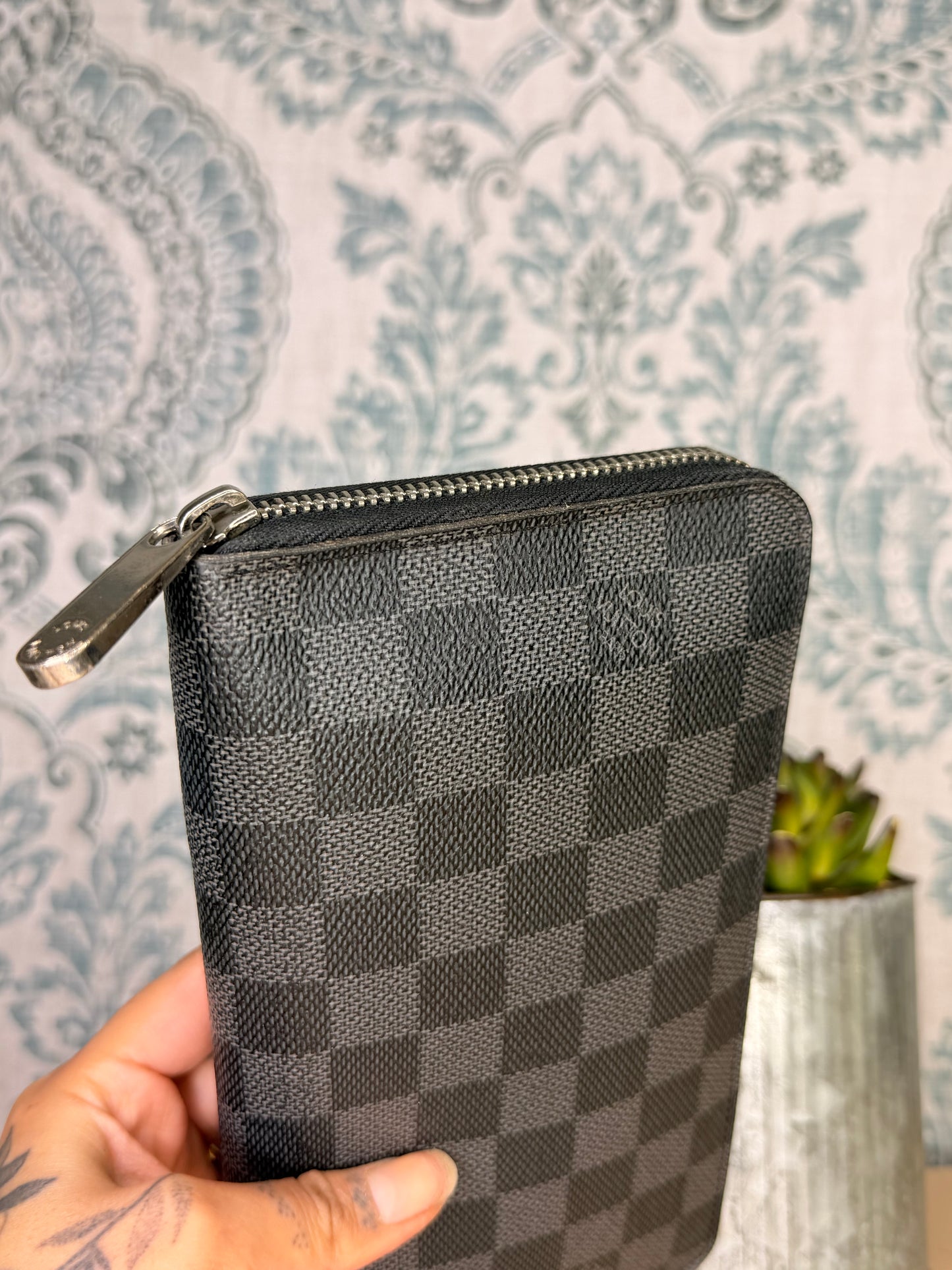 Louis Vuitton Damier Graphite Zippy Organizer