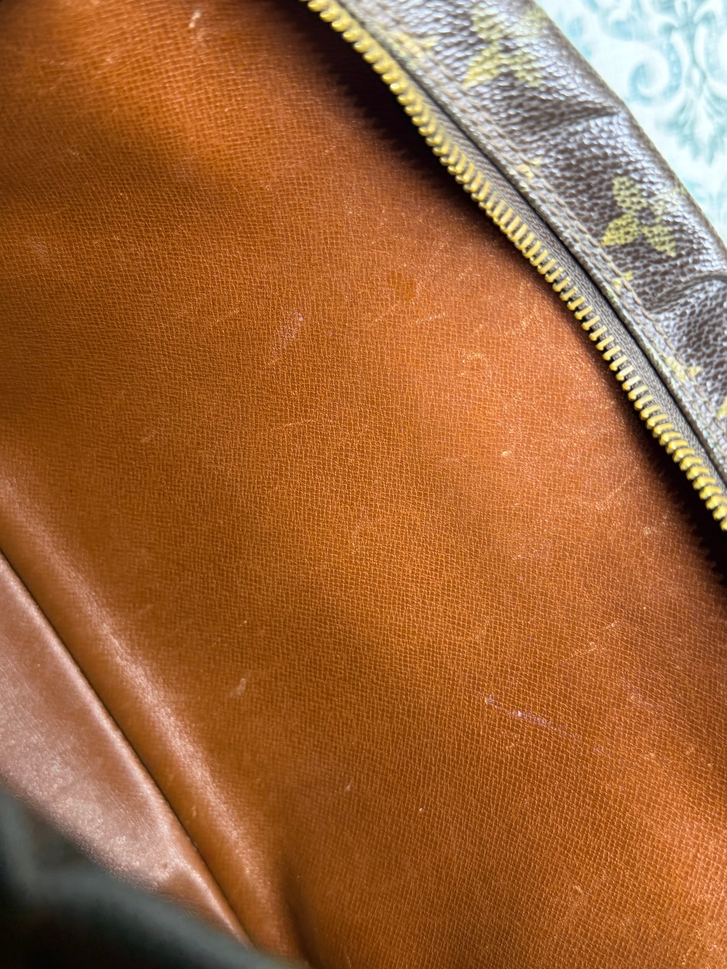 Louis Vuitton Trocadero 27 (damaged)