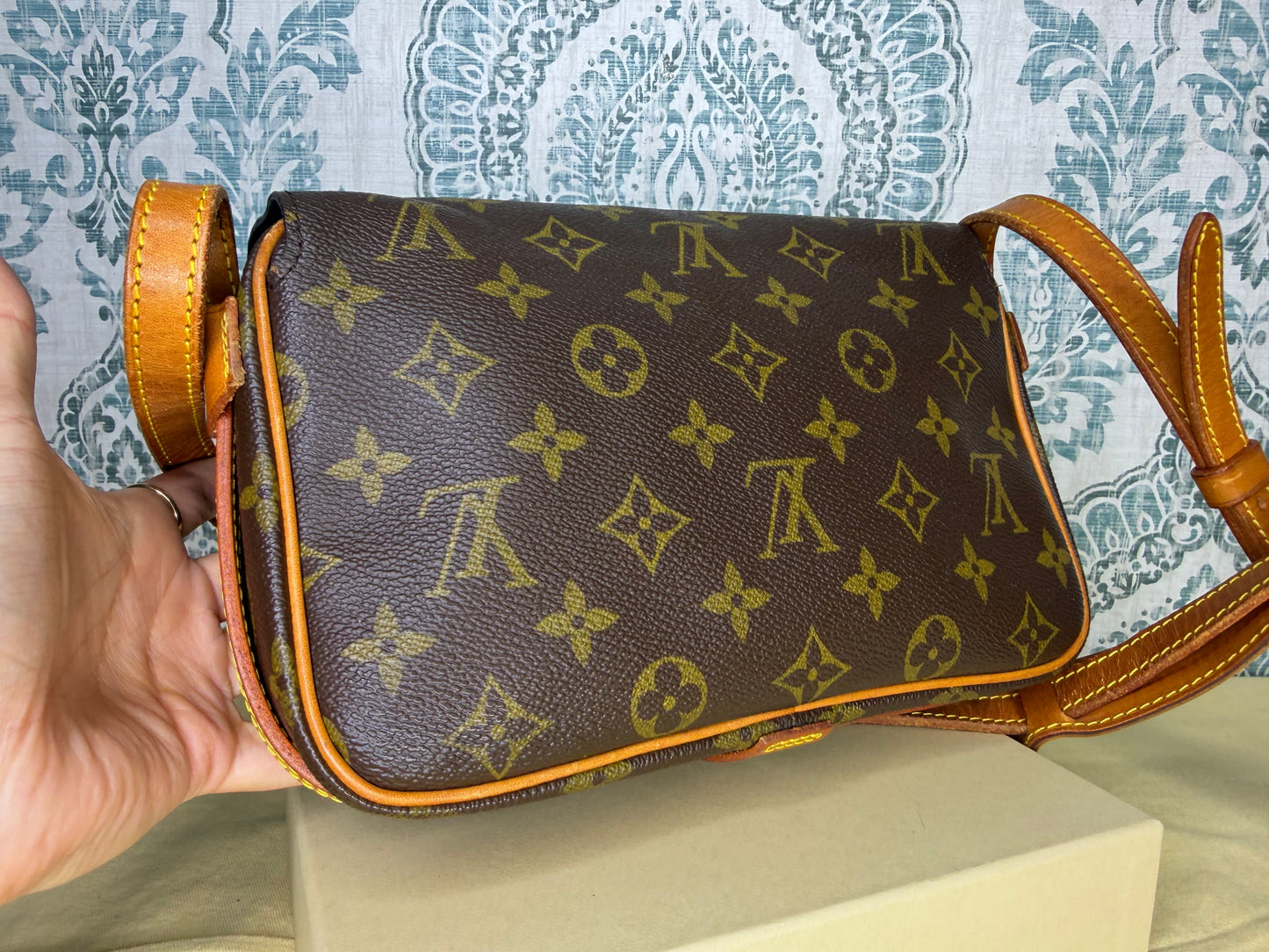 Louis Vuitton Saint Germain 24