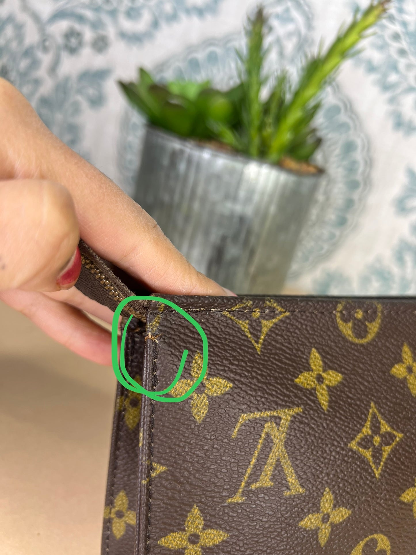 Louis Vuitton Toiletry 15