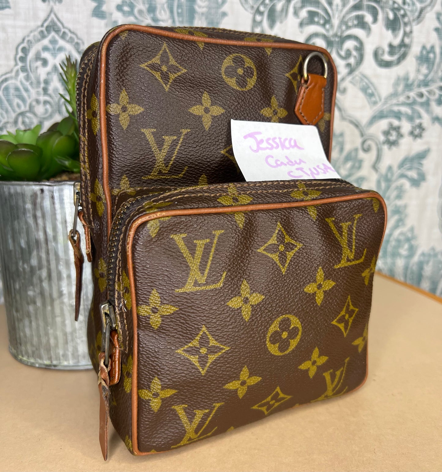 Louis Vuitton Vintage Amazon (project)