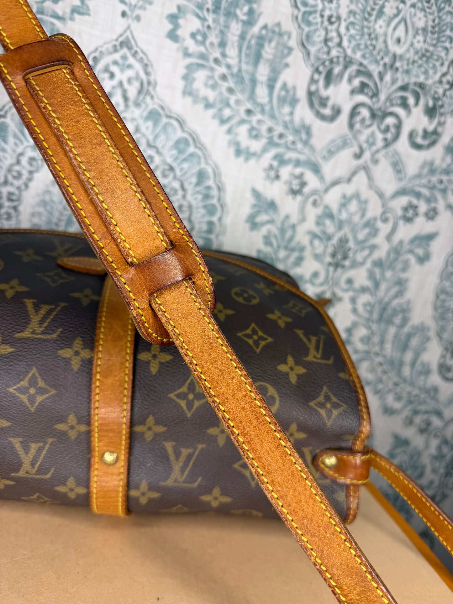Louis Vuitton Saumur 30