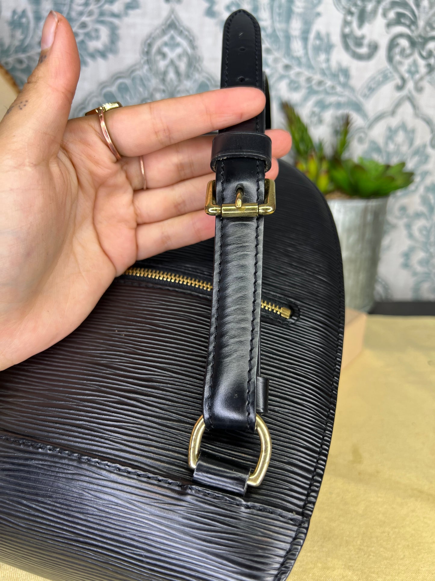 Louis Vuitton Epi Black Mabillon