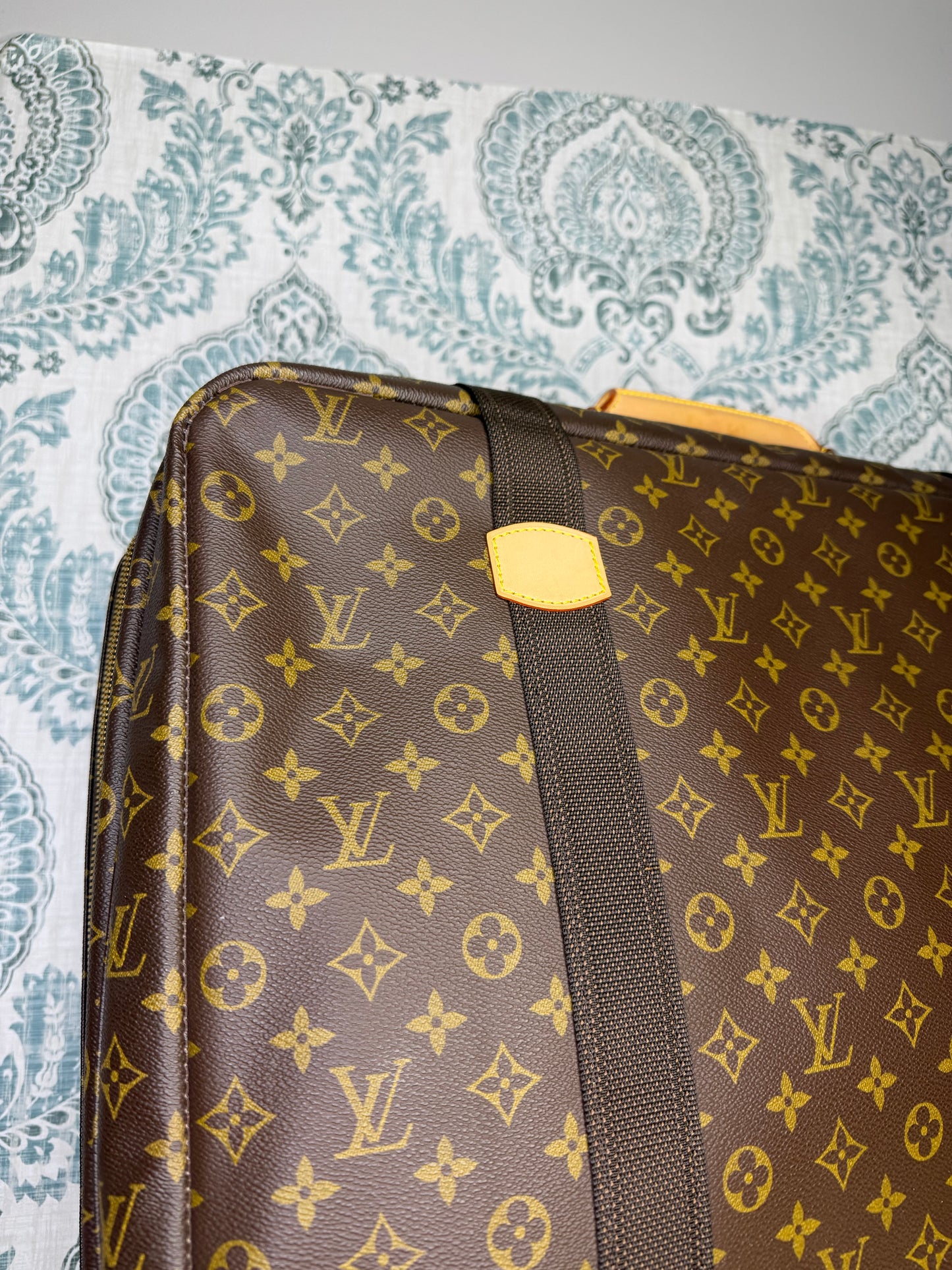 Louis Vuitton Satellite 60 Suit Case
