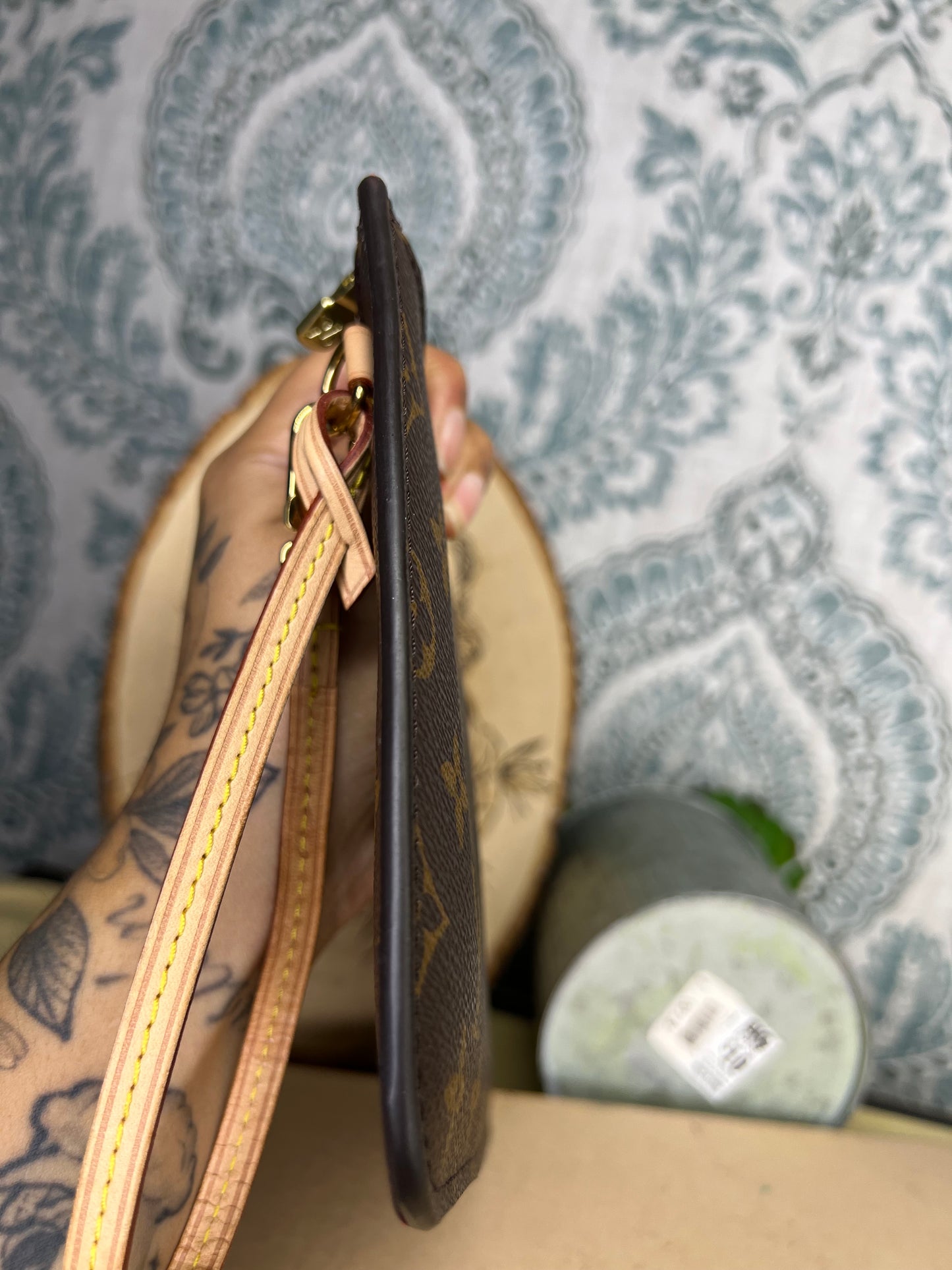 Neverfull Pouch Cherry Red