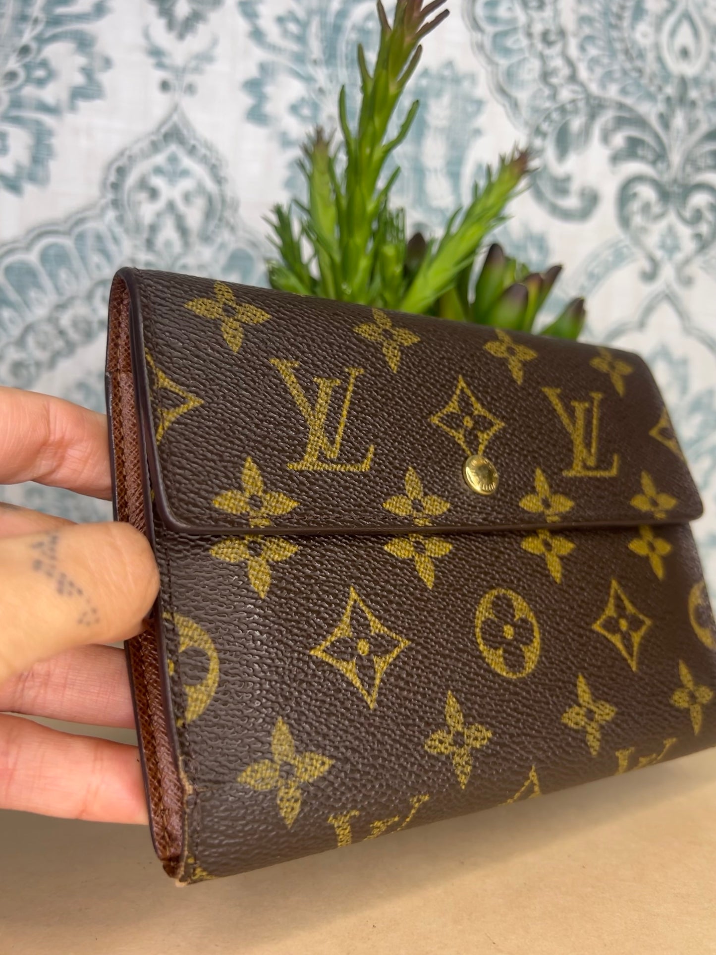 Louis Vuitton Monogram Passport Trifold Wallet #5