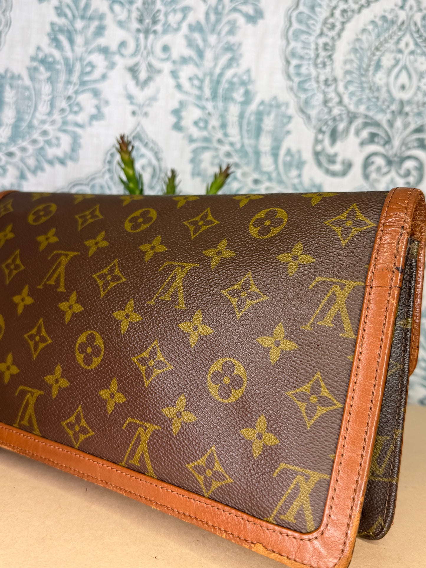 Louis Vuitton Pochette Dame GM