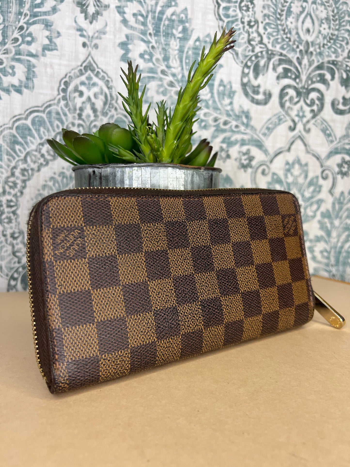Louis Vuitton Damier Ebene Zippy Wallet