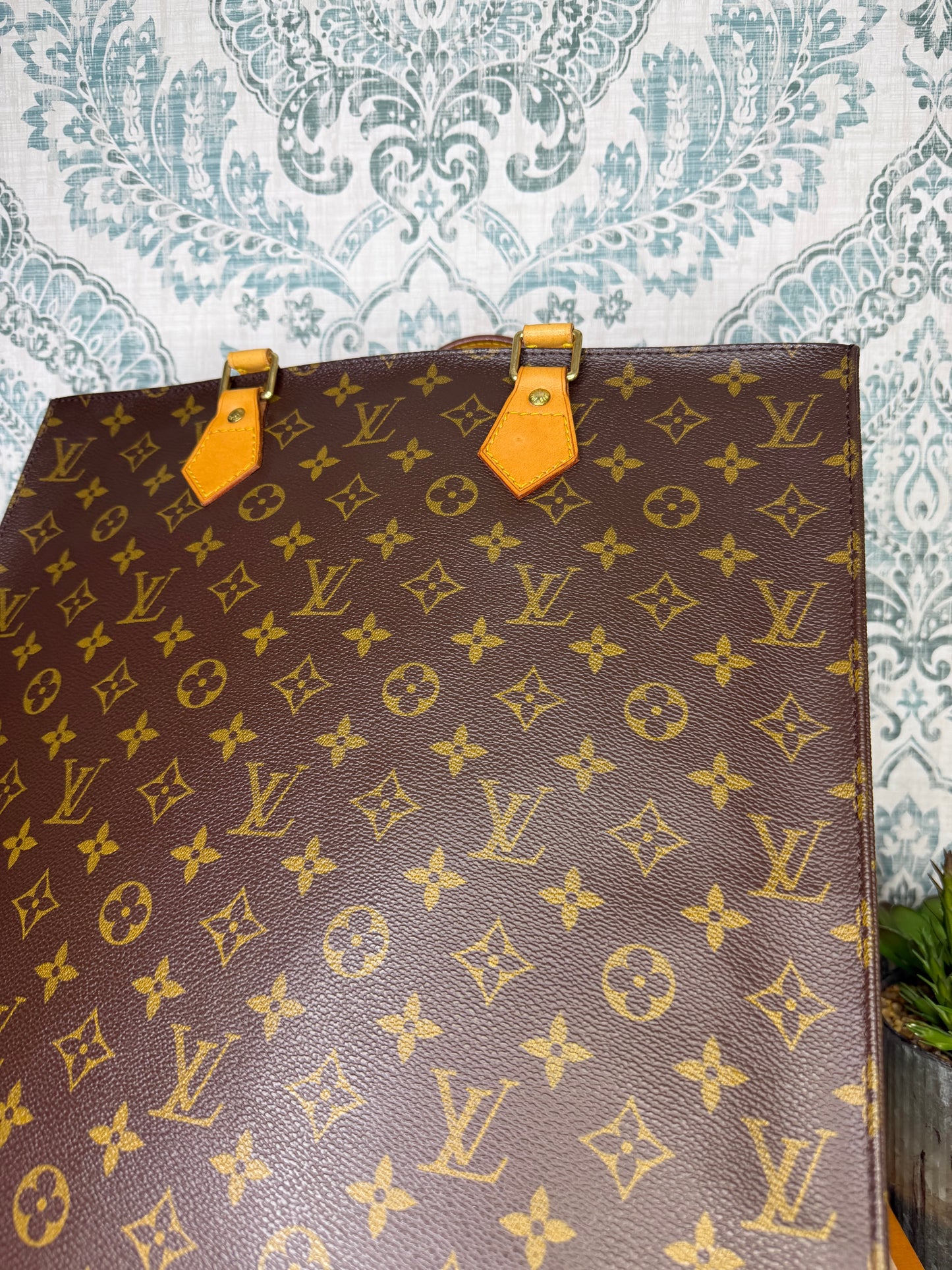 Louis Vuitton Sac Plat