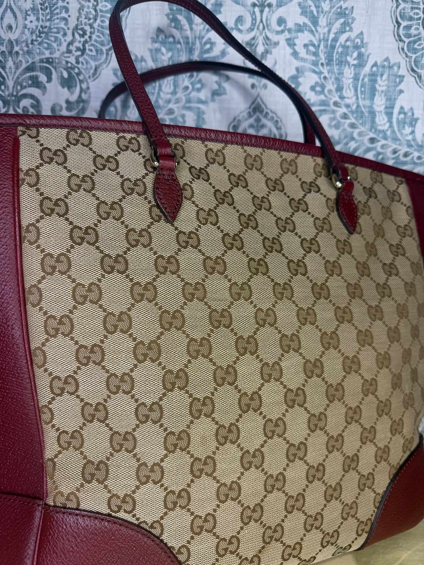 Gucci Medium Bree Zippered Tote