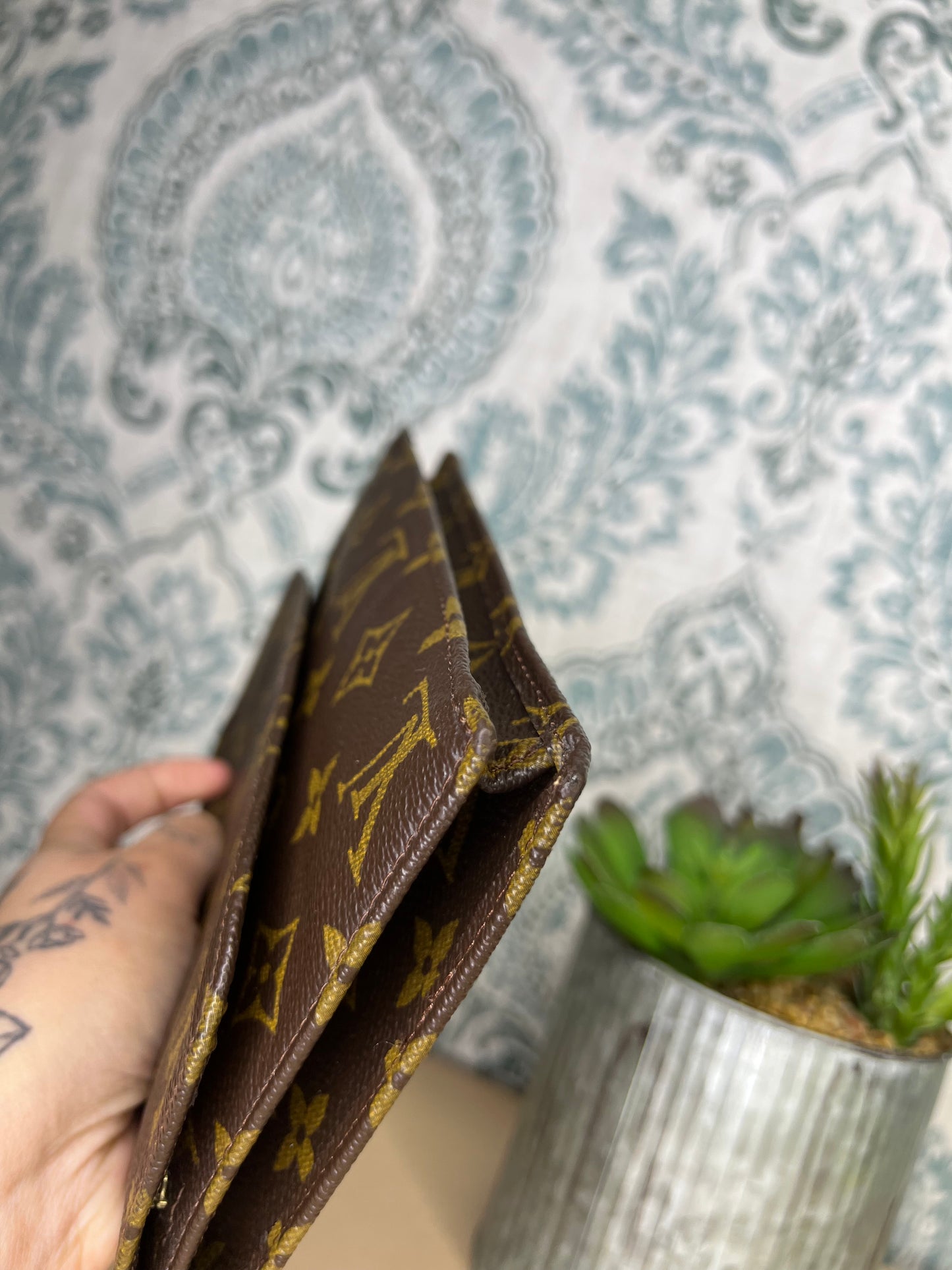 Louis Vuitton Rabat 20 Clutch