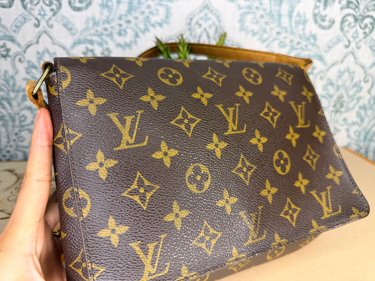 Louis Vuitton Musette Tango (short strap version)