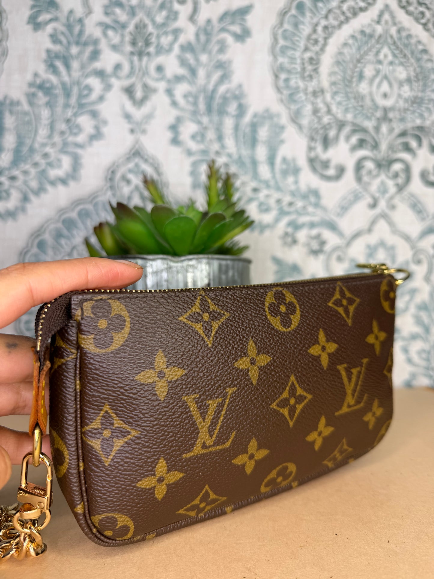 Louis Vuitton Monogram Bucket Pochette #1