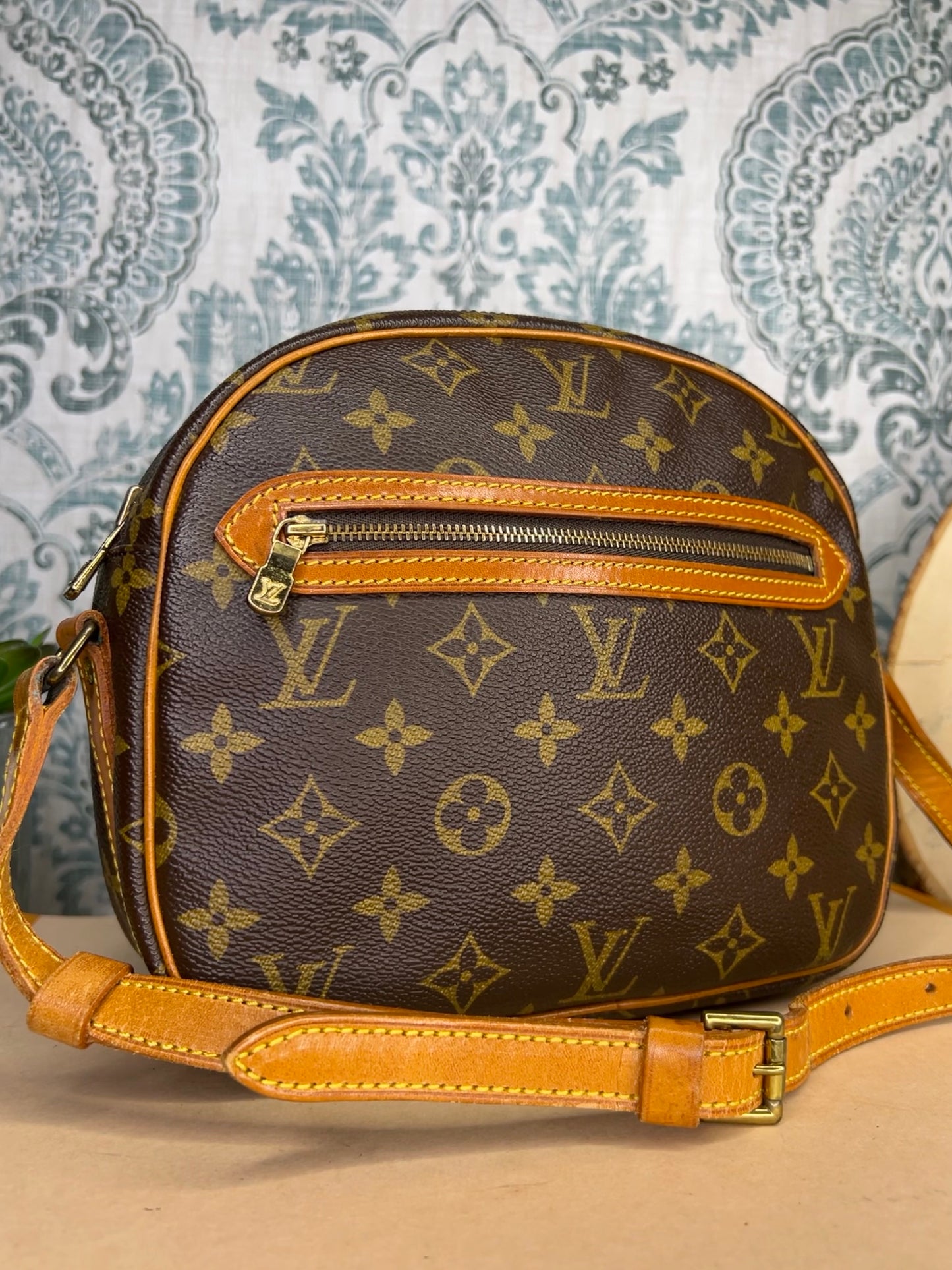 Louis Vuitton Senlis
