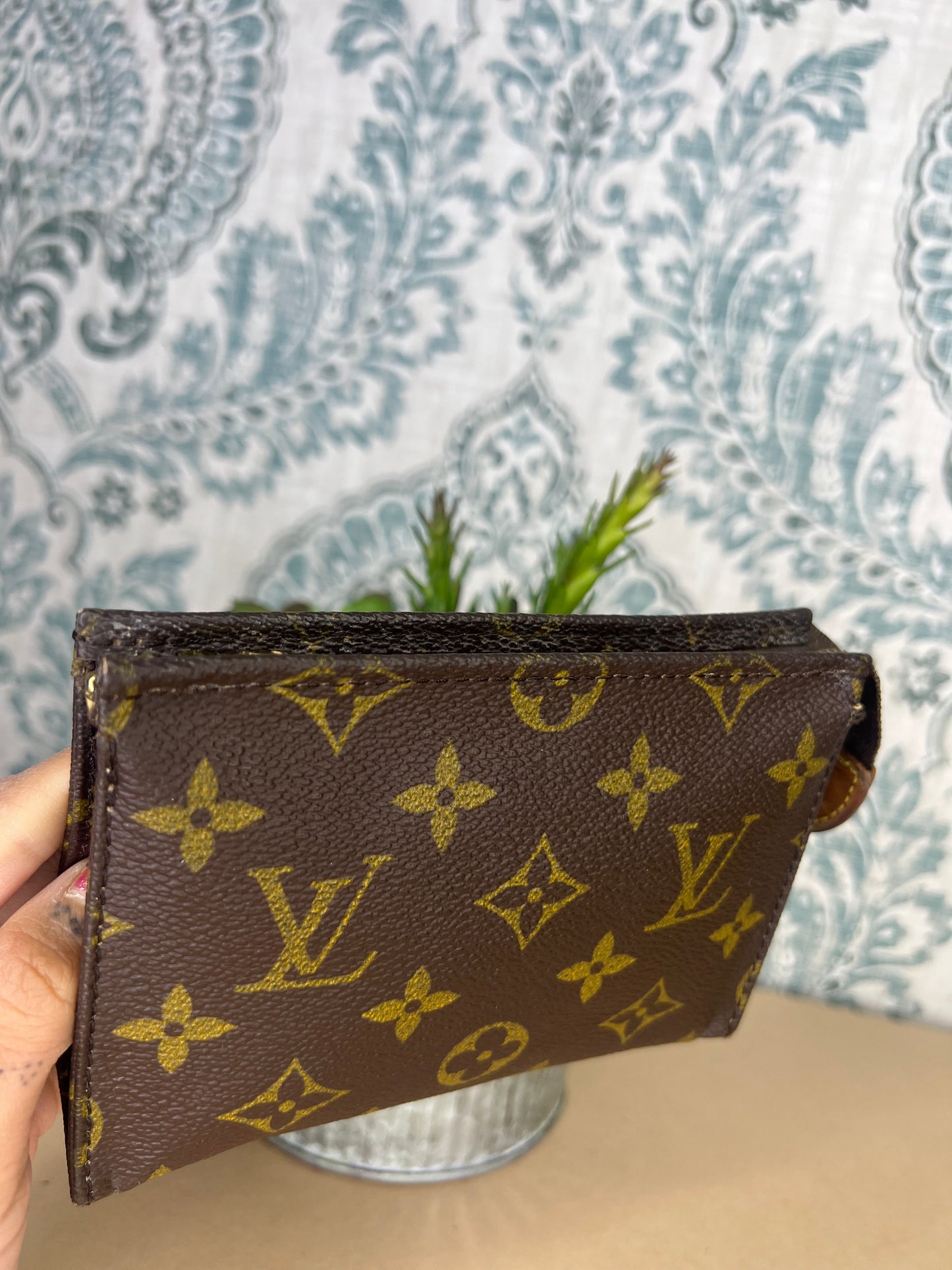 Louis Vuitton Toiletry 15