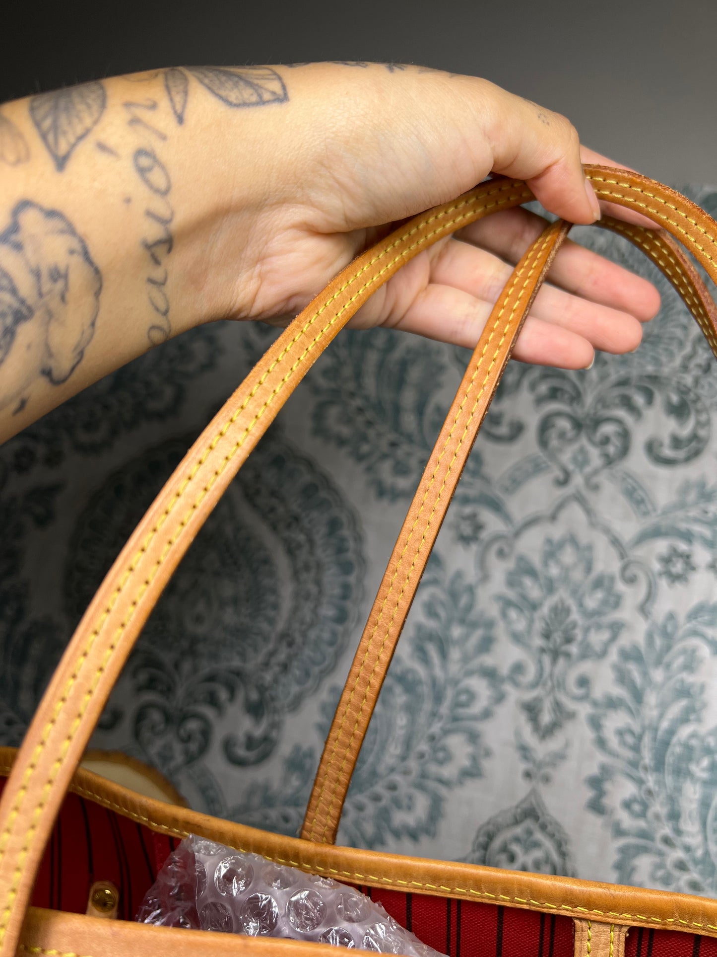 Neverfull MM Cherry Red