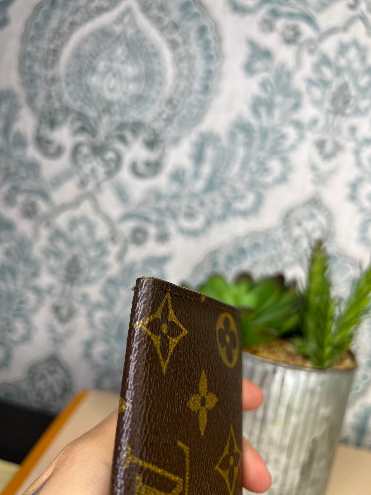 Louis Vuitton 6 Key Holder