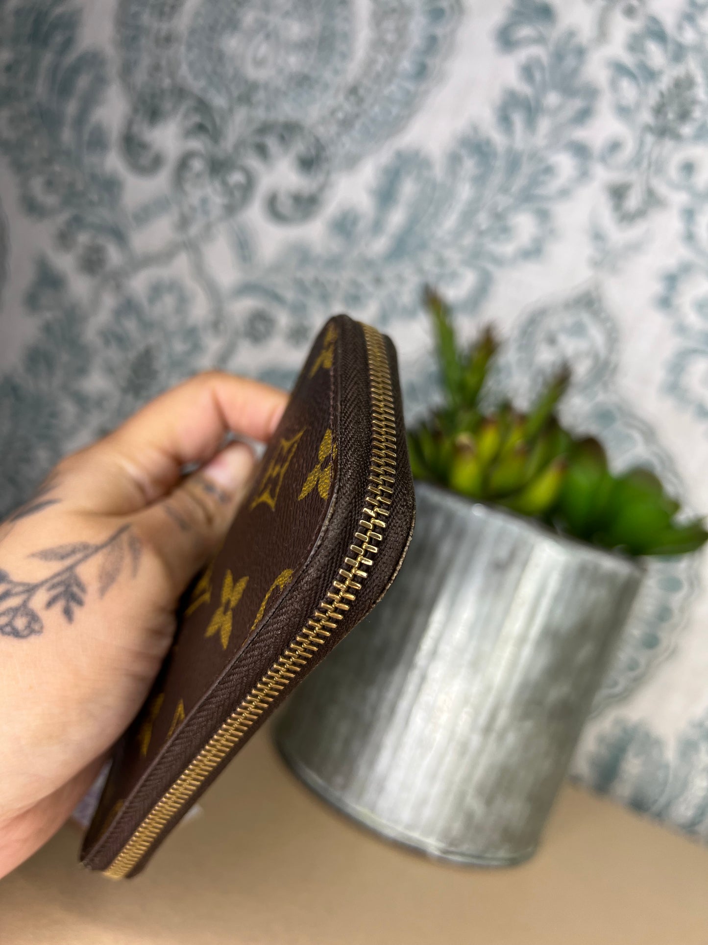 Louis Vuitton Zip Around Multicles 6 Key Holder