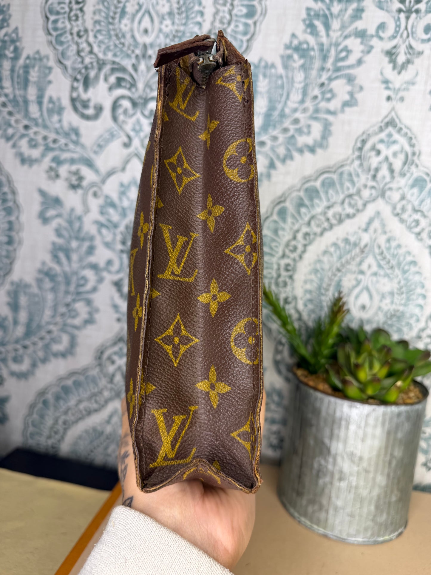 Louis Vuitton Monogram Toiletry 26 (damaged/project)