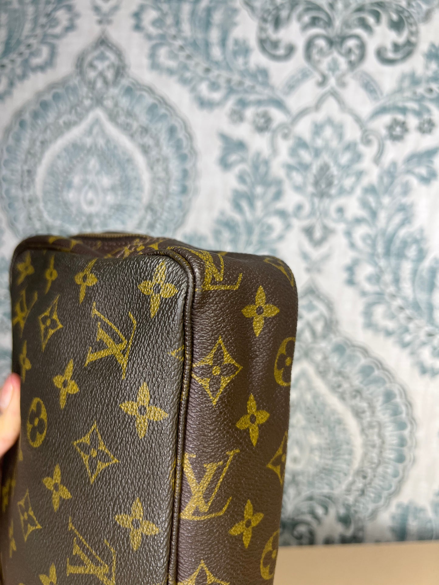 Louis Vuitton Trousse 23