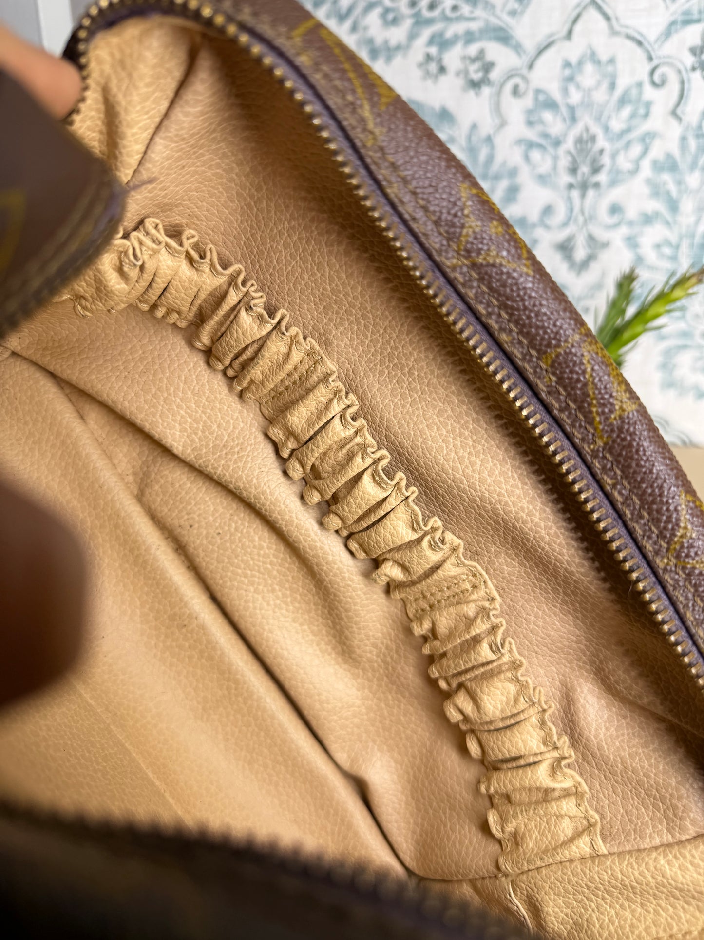 Louis Vuitton Trousse 23