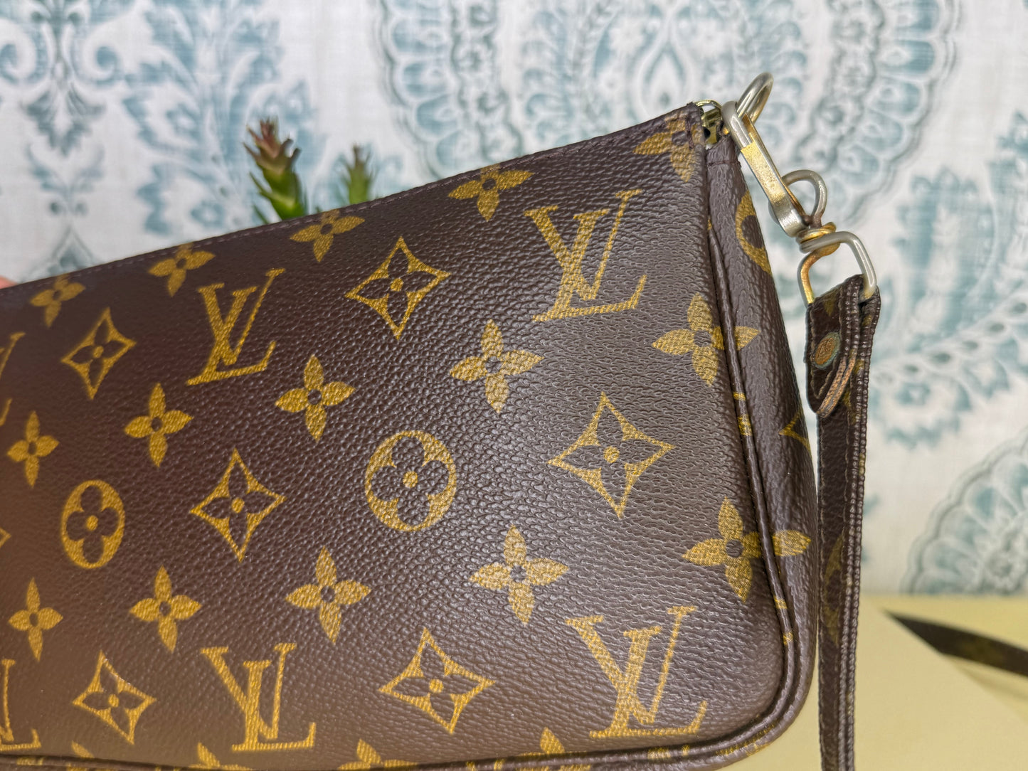 Louis Vuitton Pochette Accessories with Monogram Strap