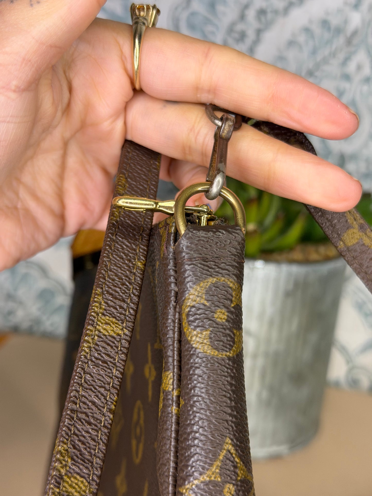 Louis Vuitton Pochette Accessories with Monogram Strap