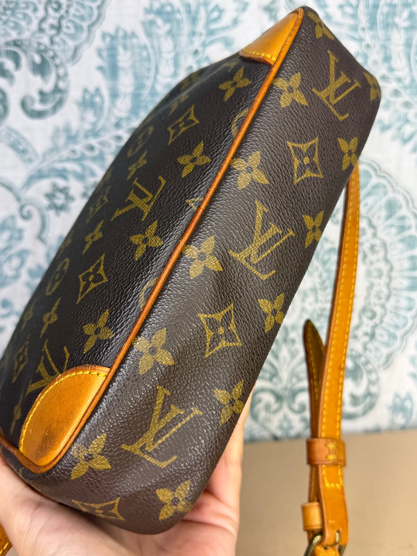 Louis Vuitton Trocadero 23