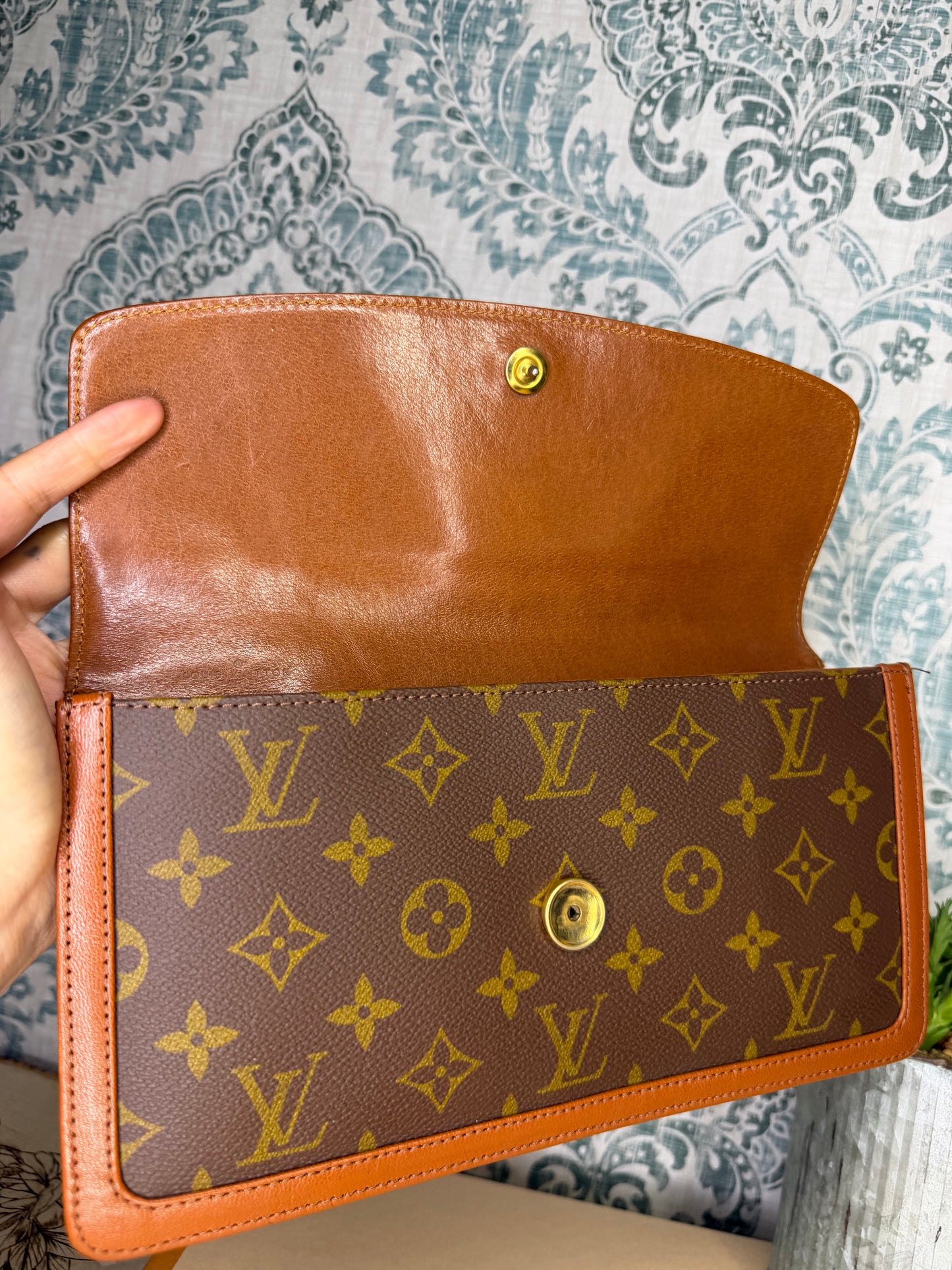 Louis Vuitton Pochette Dame PM Clutch