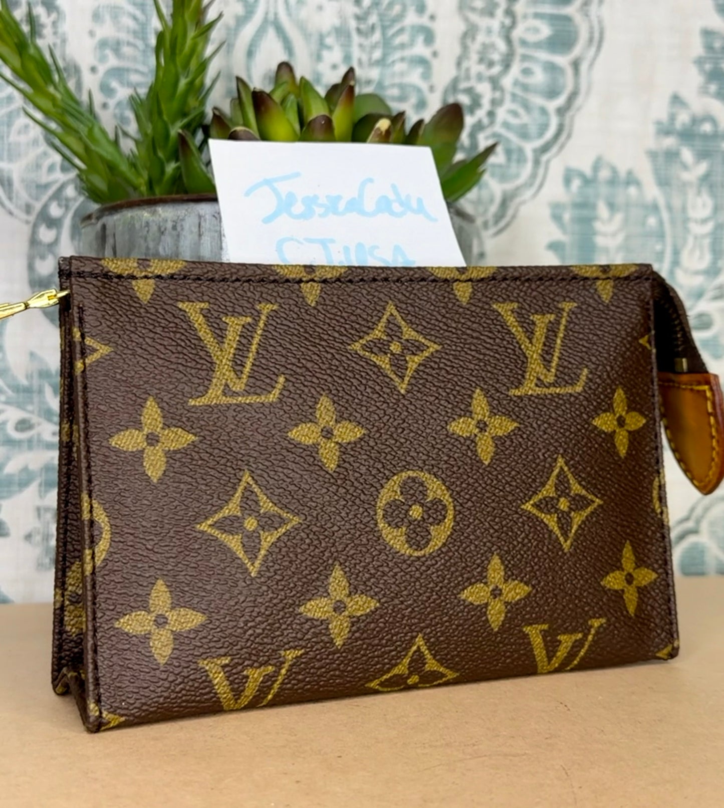 Louis Vuitton Toiletry 15