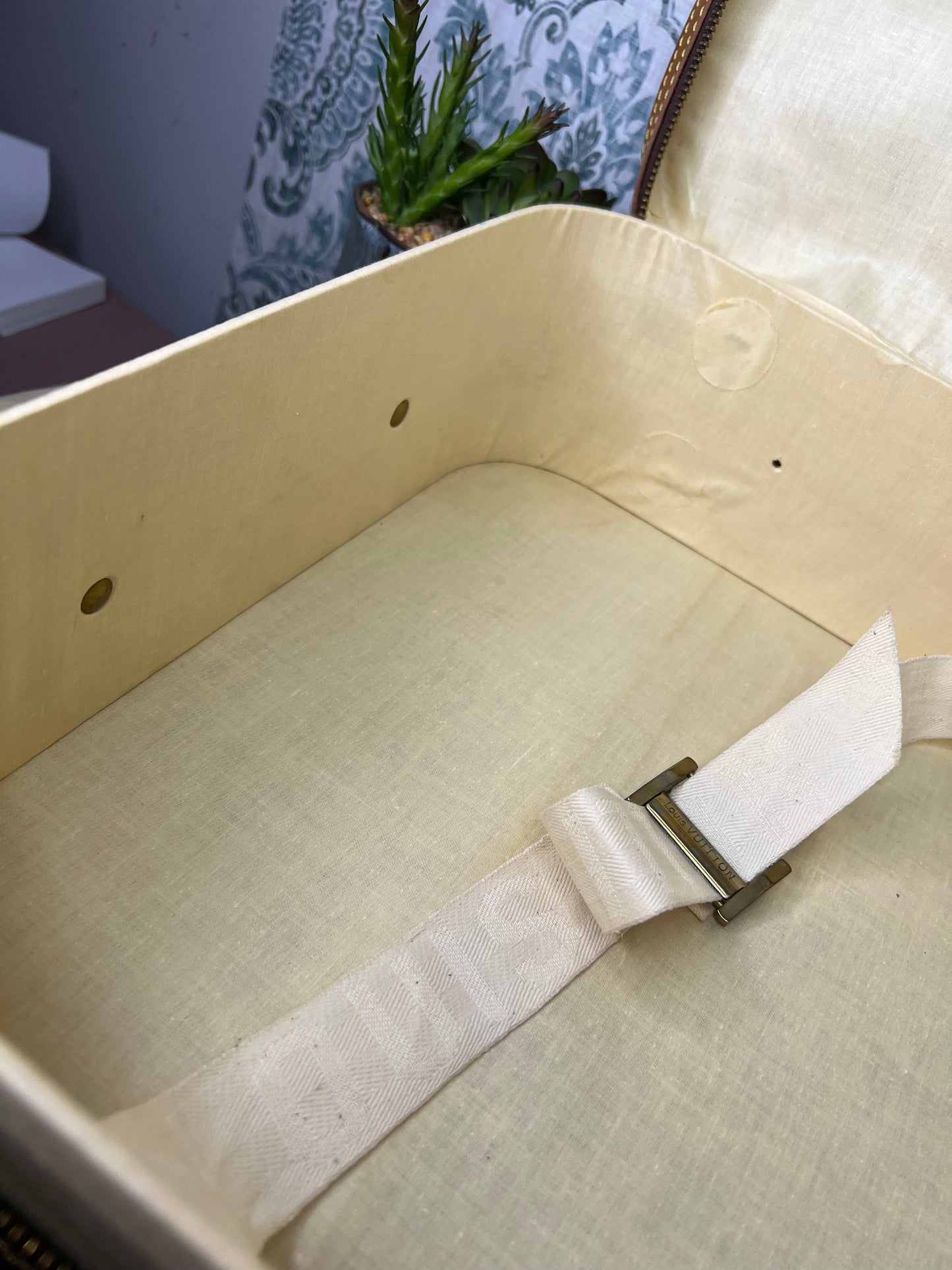 Louis Vuitton Stratos 50