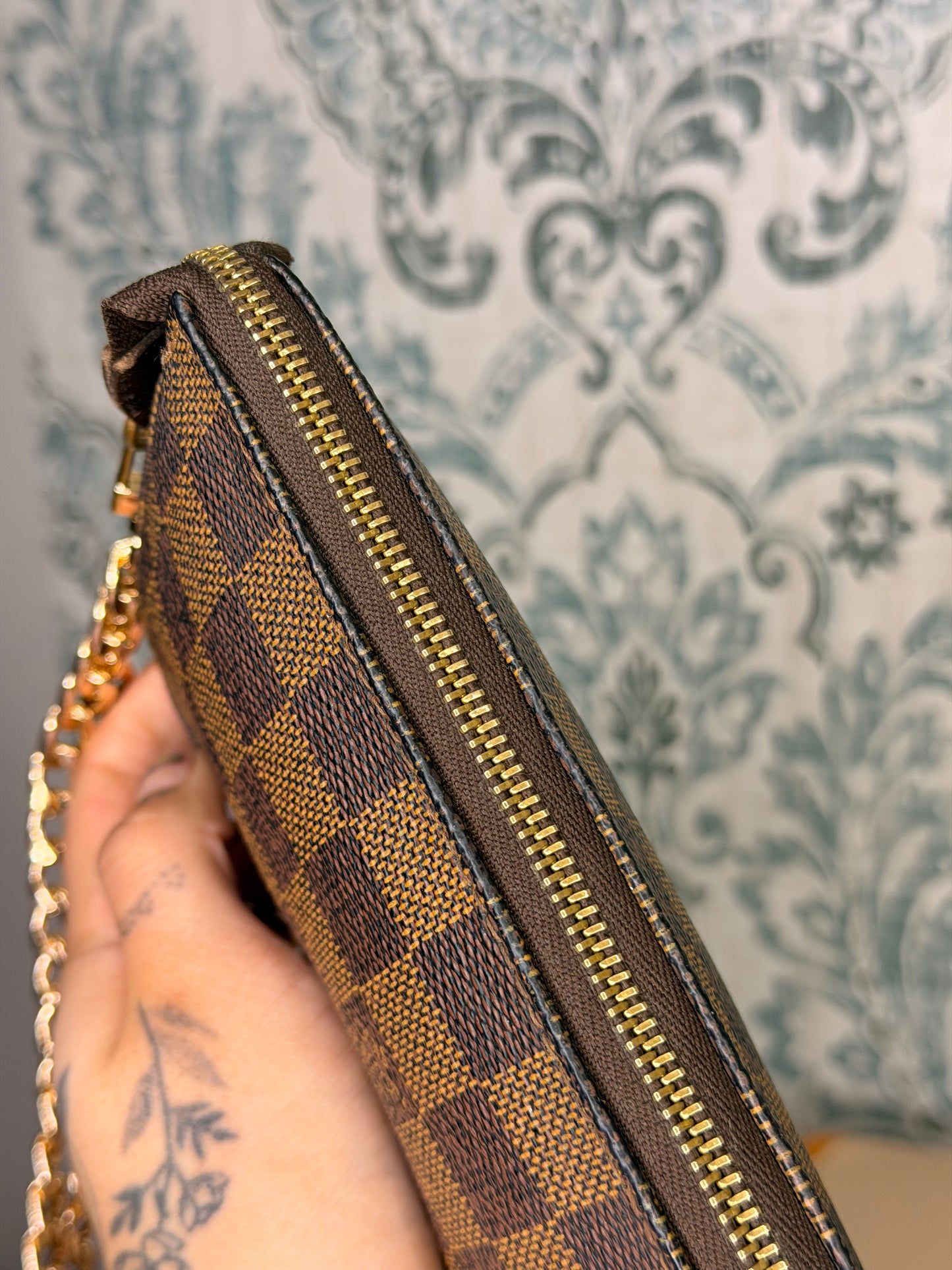 Louis Vuitton Damier Ebene Bucket Pochette