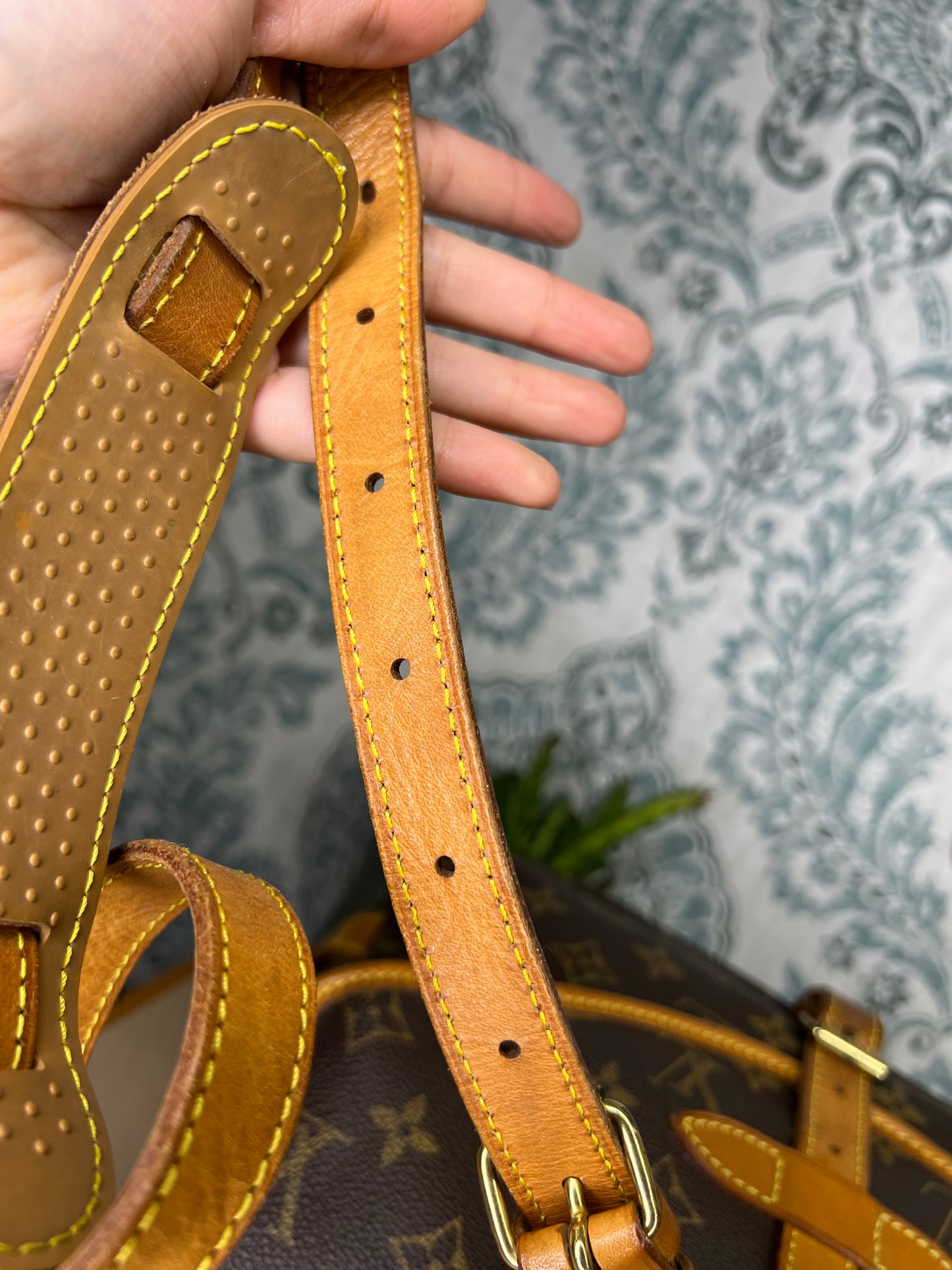 Louis Vuitton Saumur 30