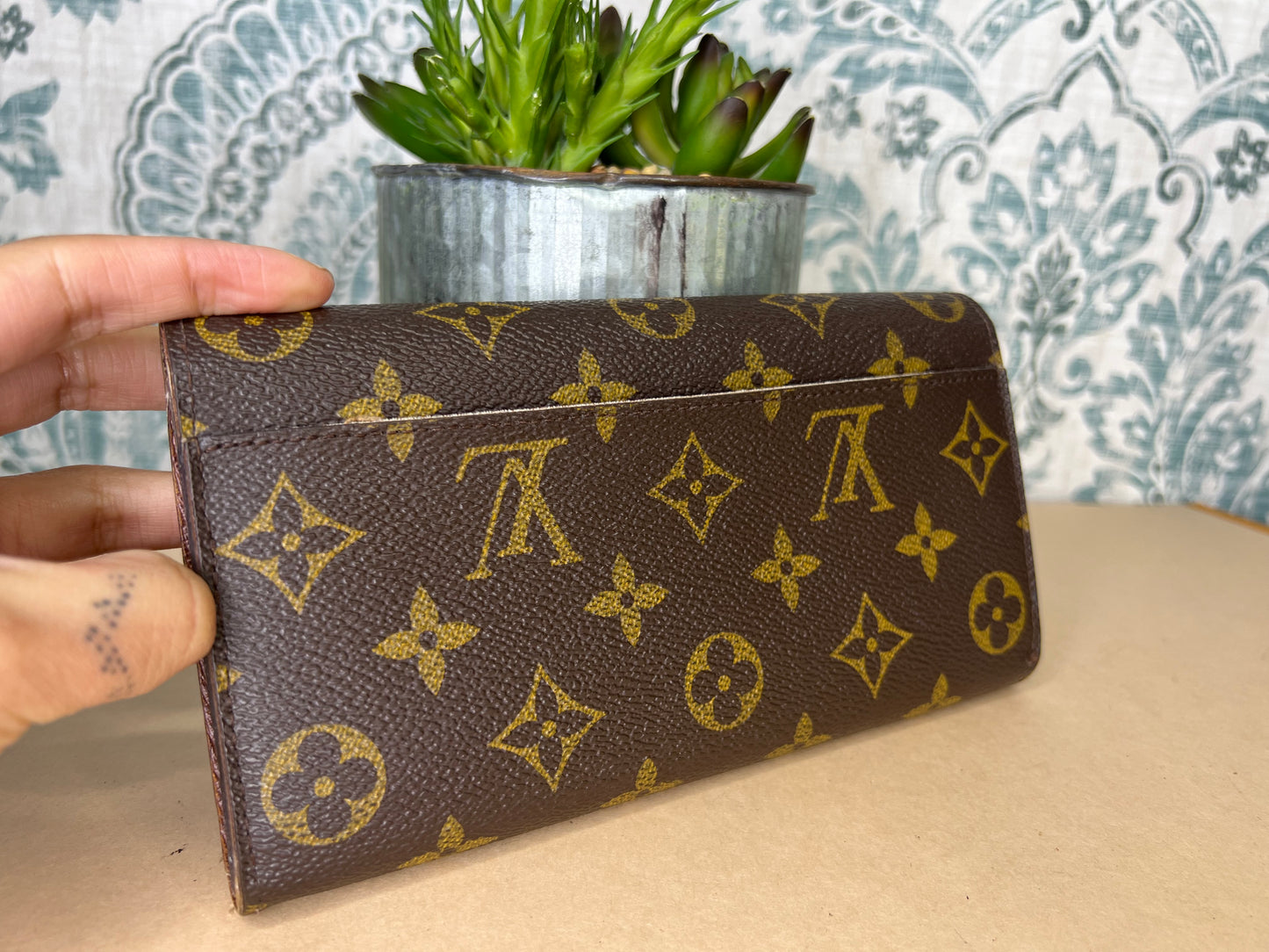 Louis Vuitton Monogram Sarah Wallet NM