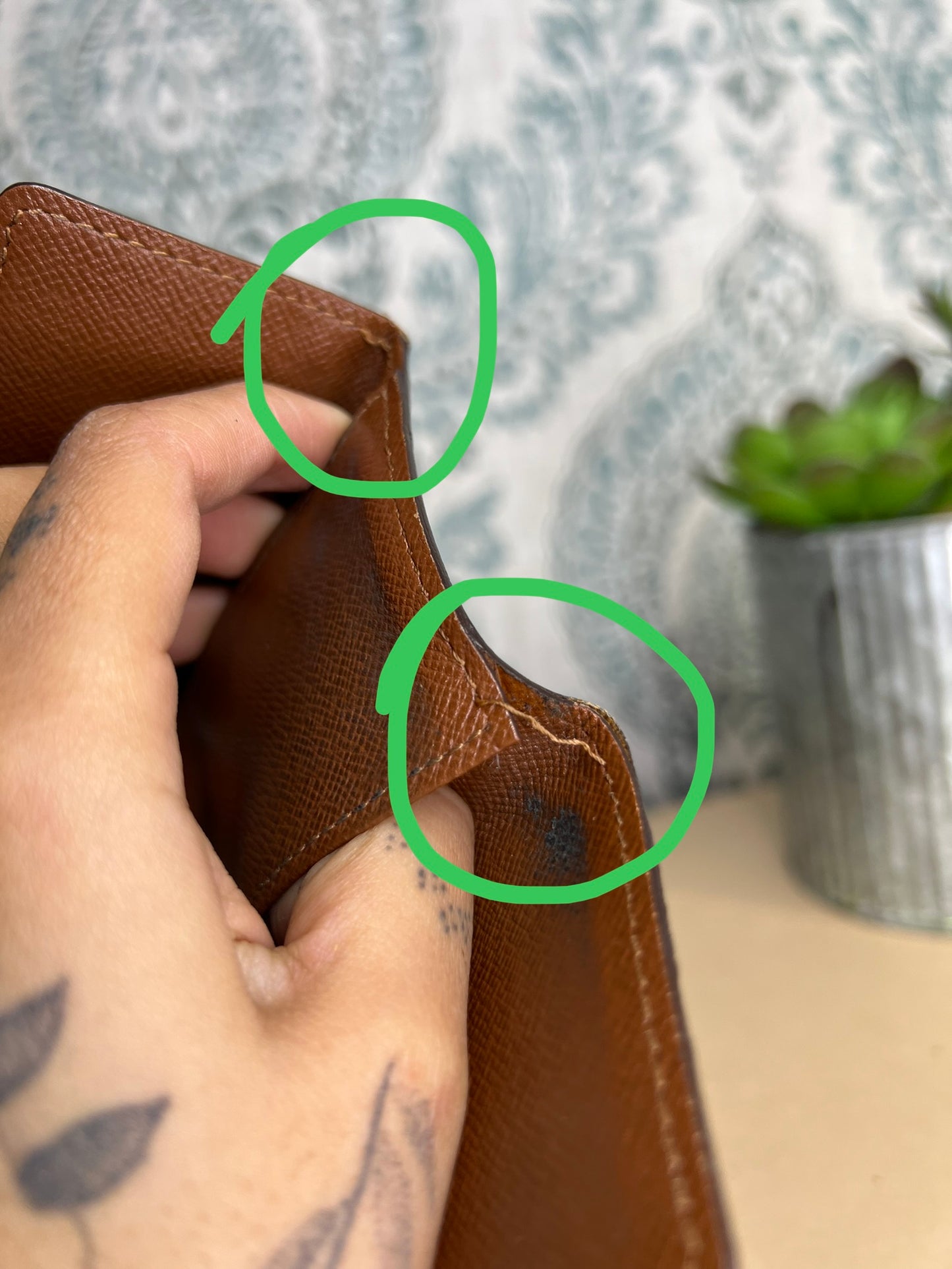 Louis Vuitton 6 Key Holder