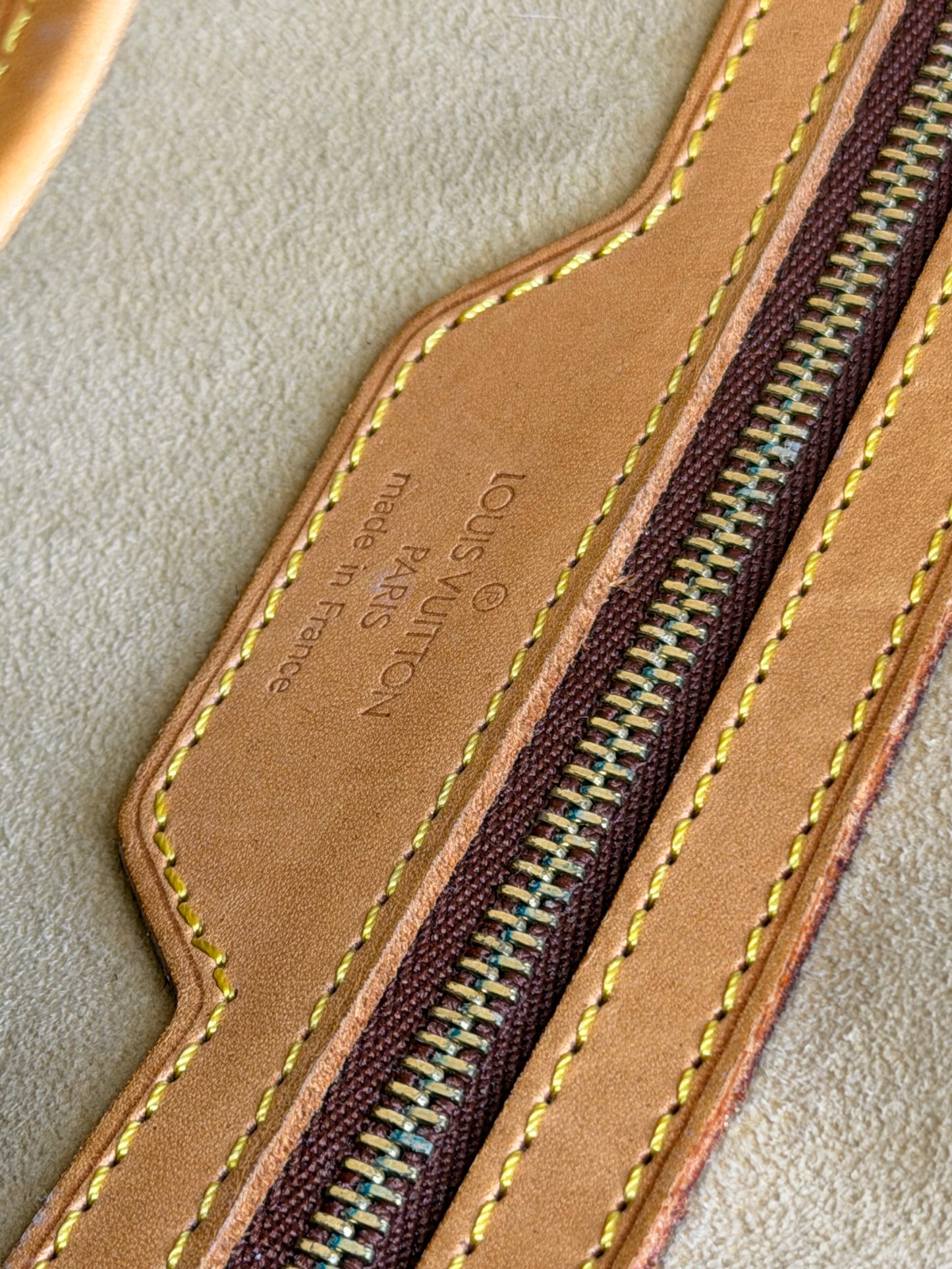 Louis Vuitton Porte Documents Voyage GM