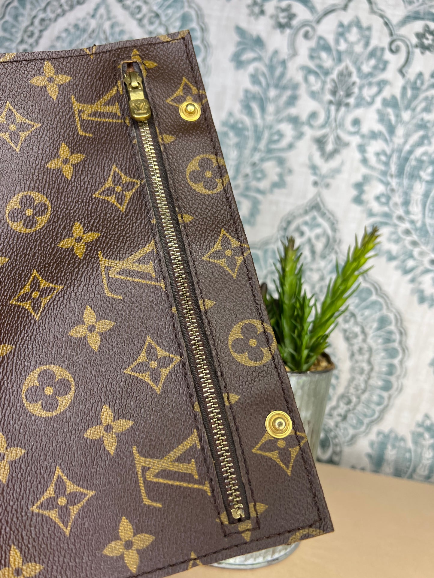 Louis Vuitton Randonnee Pouch H8