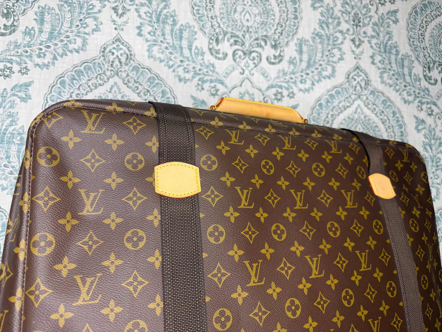 Louis Vuitton Satellite 60 Suit Case